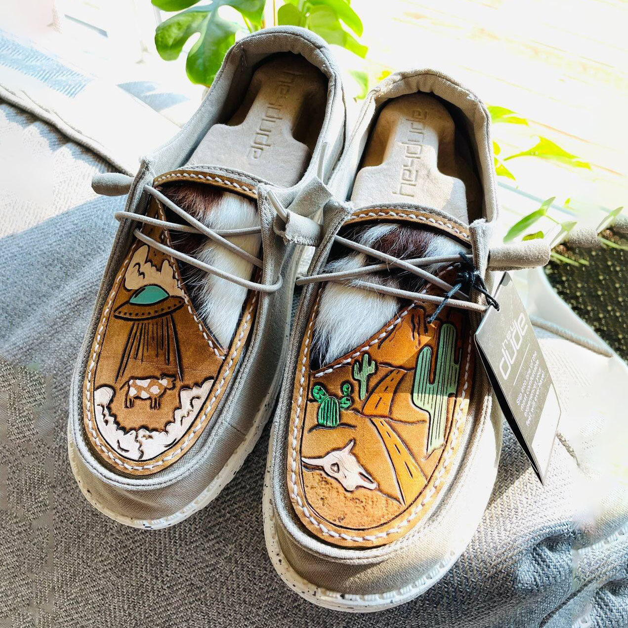 Women's Shoes Custom Hand Tooled Desert Aliens Scene