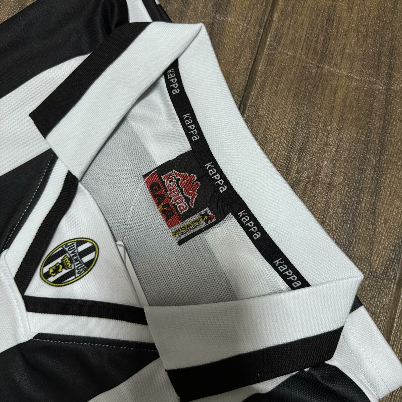 1995-1996 JUV Home Long Sleeve Retro Soccer Jersey