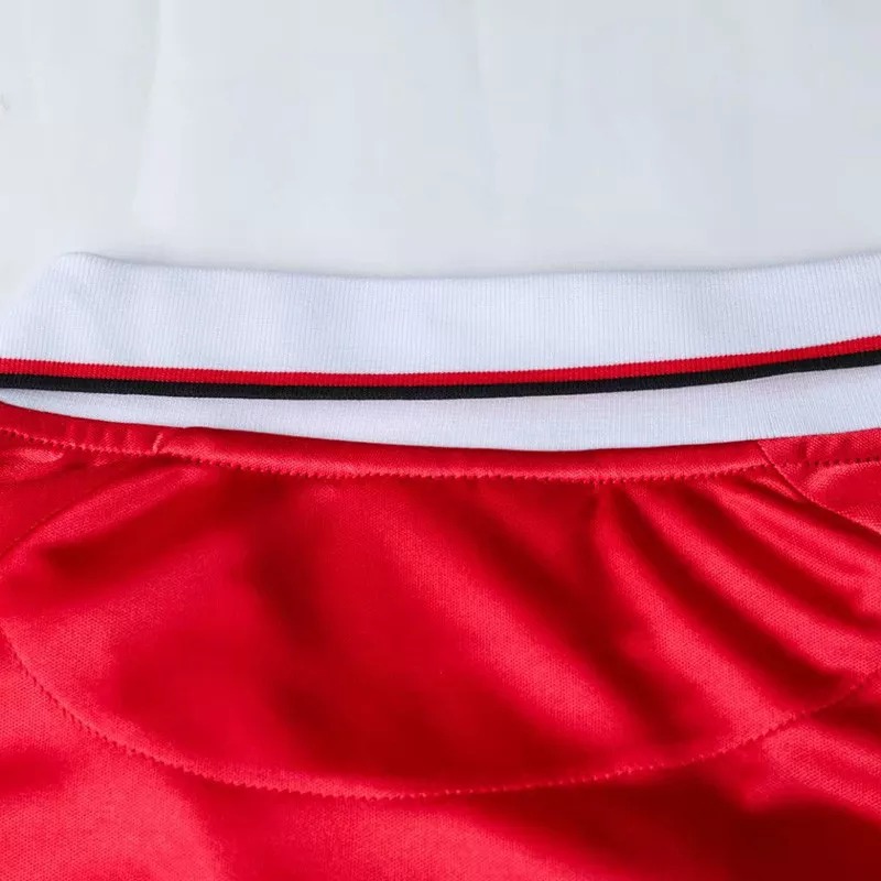 1999-2000 Man Utd Home Retro Soccer Jersey (带决赛字)
