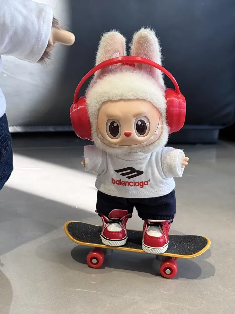 LABUBU Clothes Balenciaga Headphone＆Skateboarding Sporty Outfit