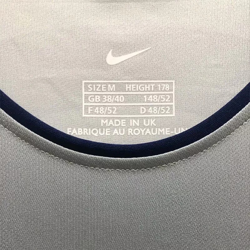 2001-2002 PSG Paris Away Retro Soccer Jersey