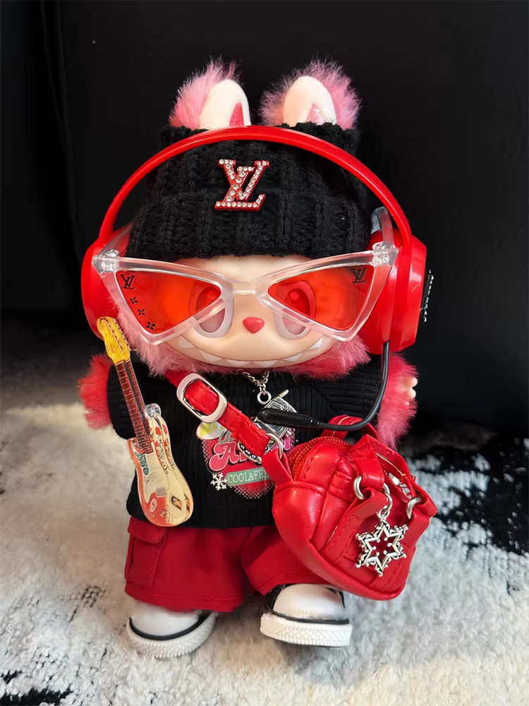LABUBU CLOTHES LV RED ROCK START  SINGER