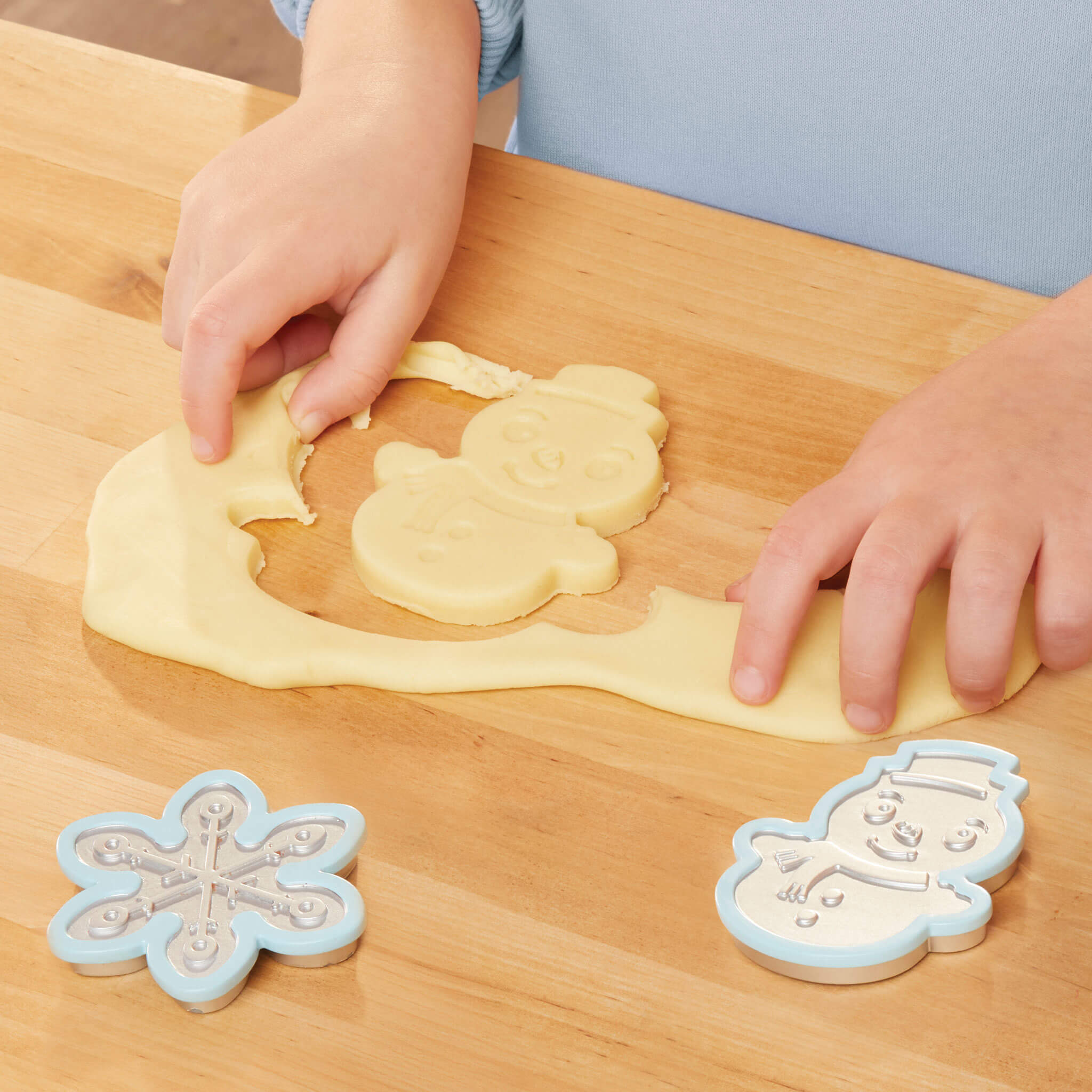 Creative Chefs™ Holiday Cookie Kit - leoleo123123