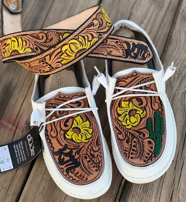 Women's Shoes Custom Wendy Leather Pattern Engraving