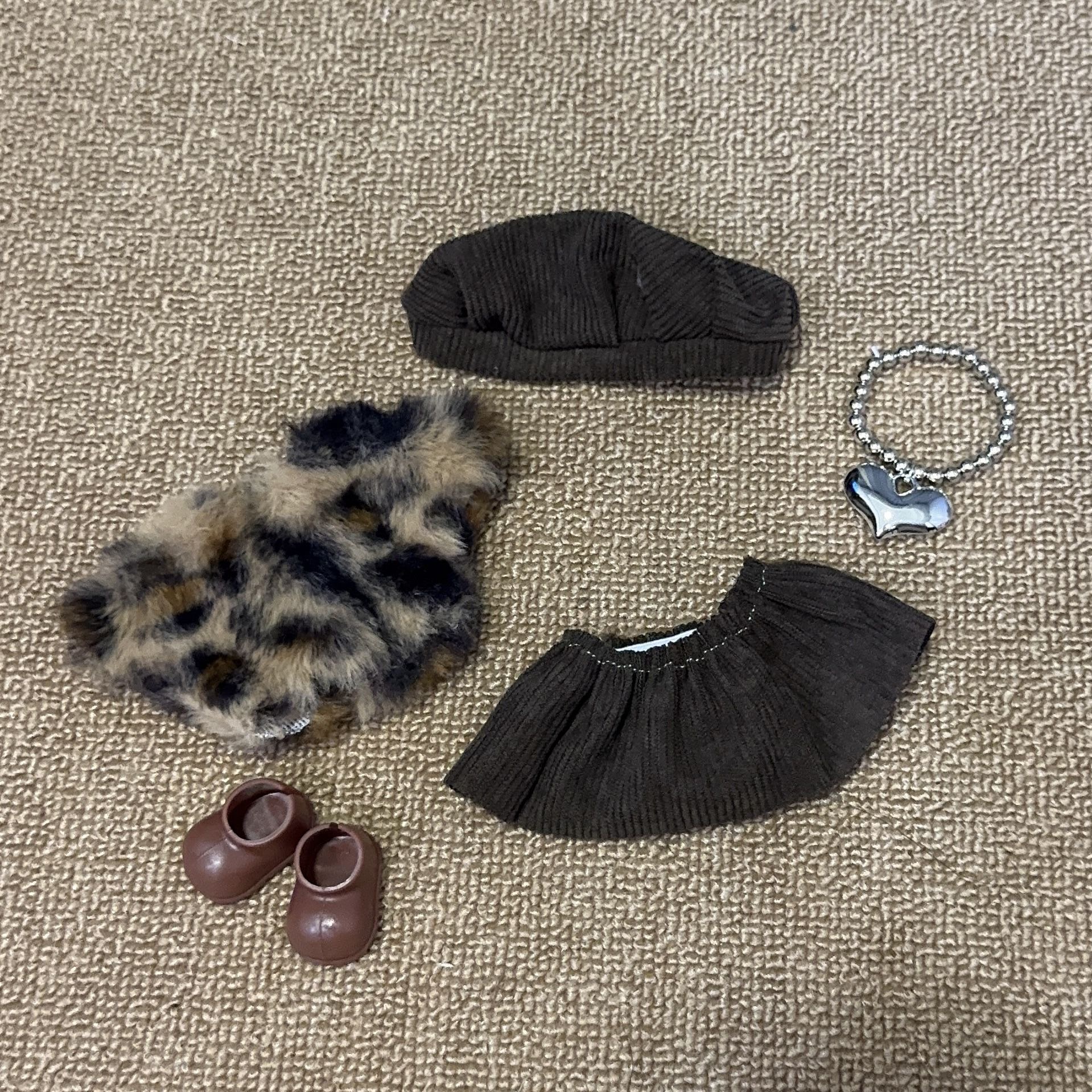 Labubu Clothes Vintage Fur Brown & Beige Outfit
