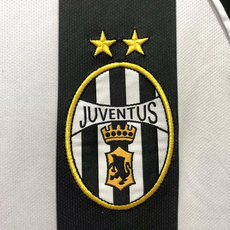 2002-2003 JUV Home Retro Soccer Jersey