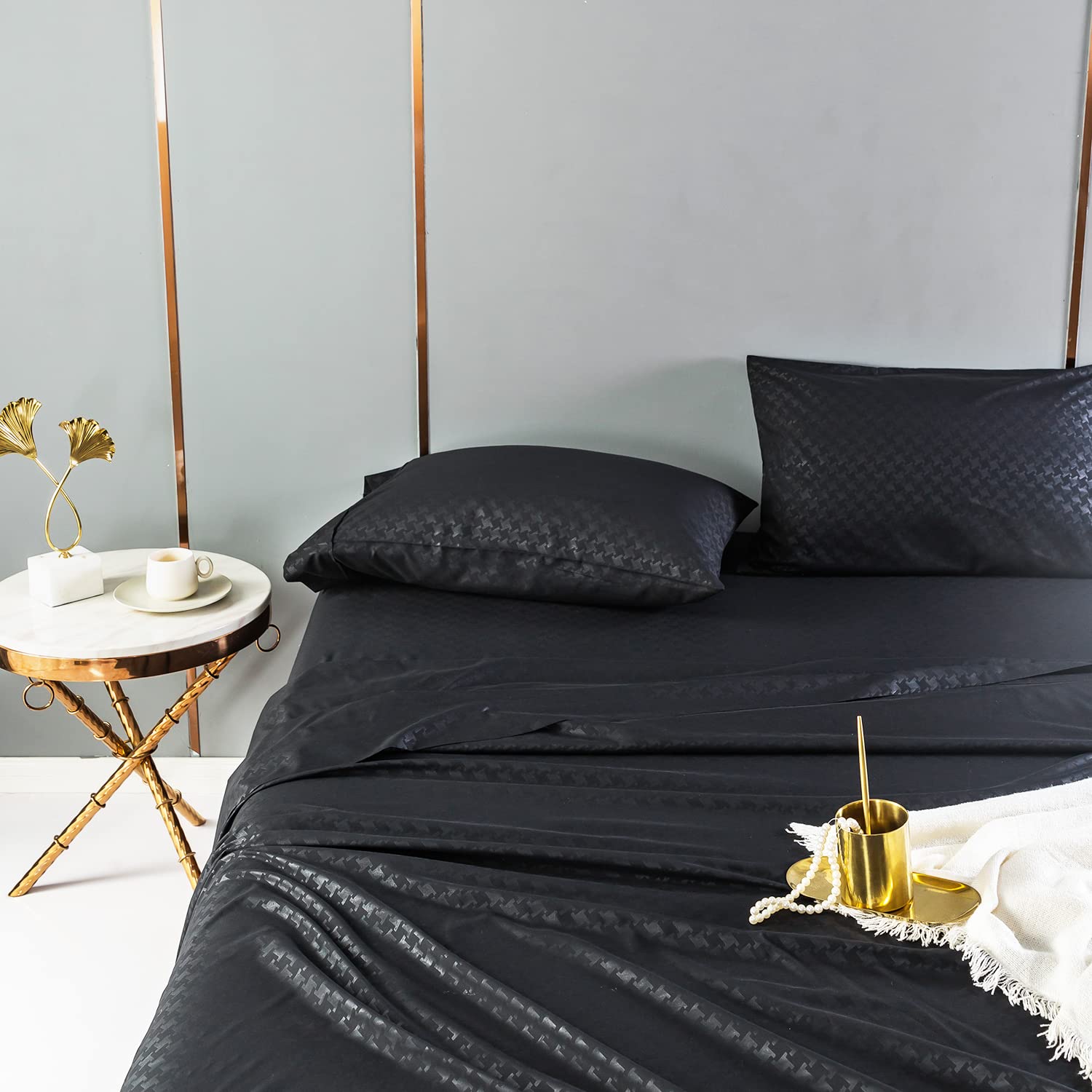 Bed Sheet Set Queen King Size Flat Sheet Fitted Sheet Pillow Case Black Embossing Linens for Bed Breathable Bedding Set