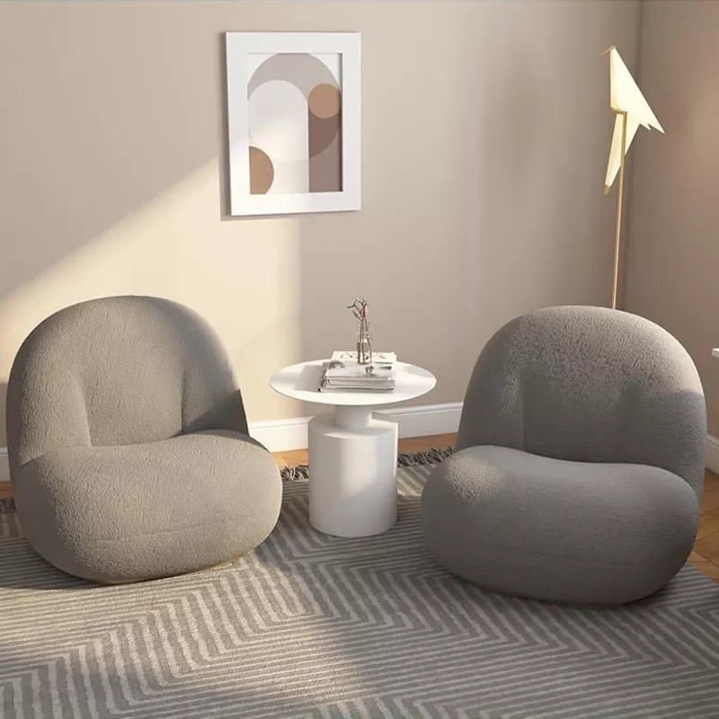 Simple lambswool lounge chair