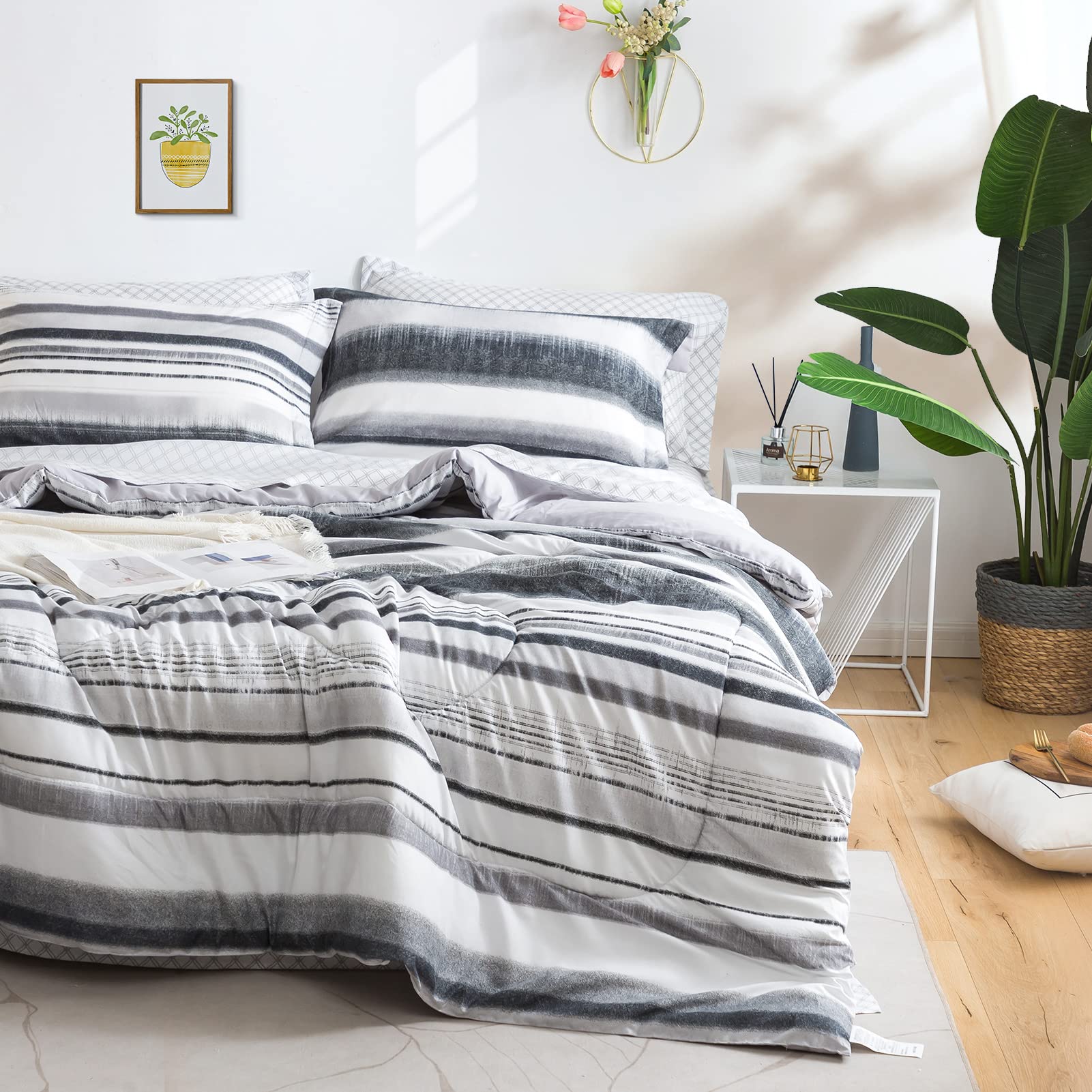 Microfiber Filled Light Bed Quilt with Pillowcase Single Double Bed Bedding Set Spring Summer