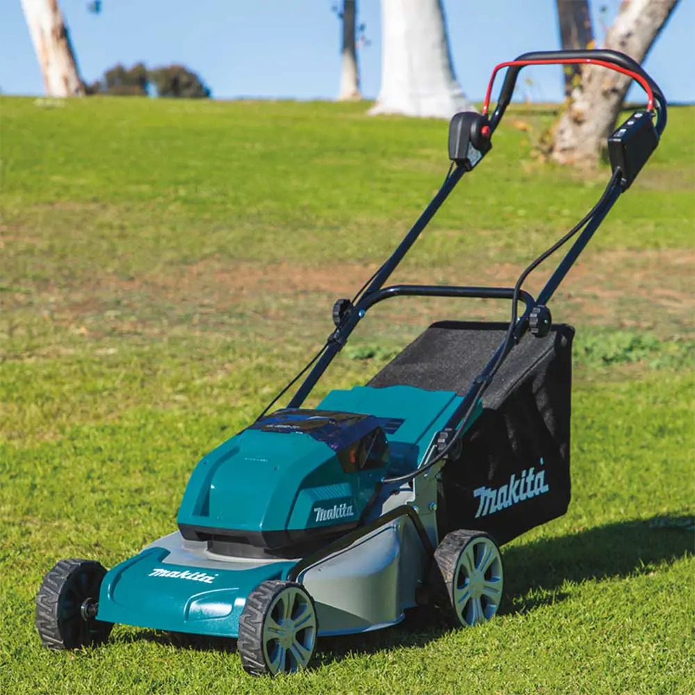 18V X2 36V LXT 18″ Brushless Lawn Mower Kit w/ 4 Batteries