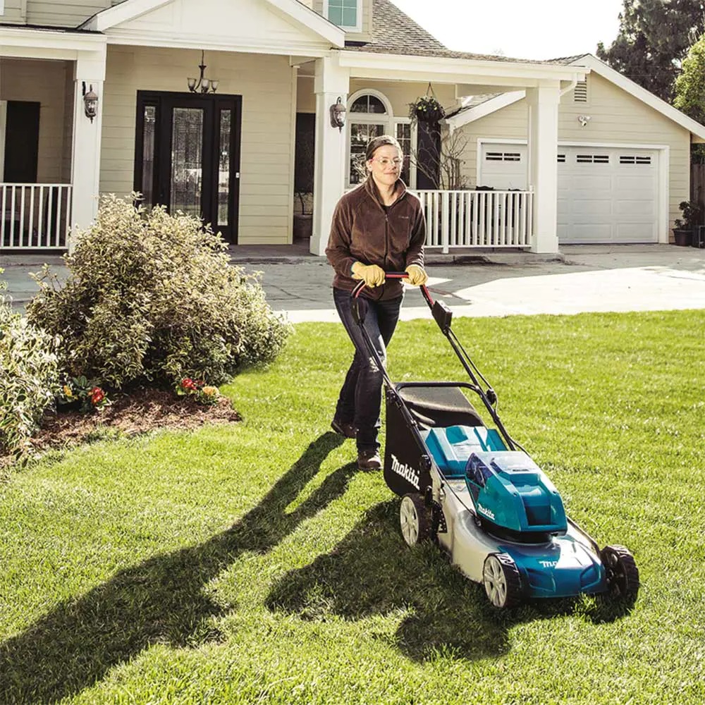18V X2 36V LXT 18″ Brushless Lawn Mower Kit w/ 4 Batteries