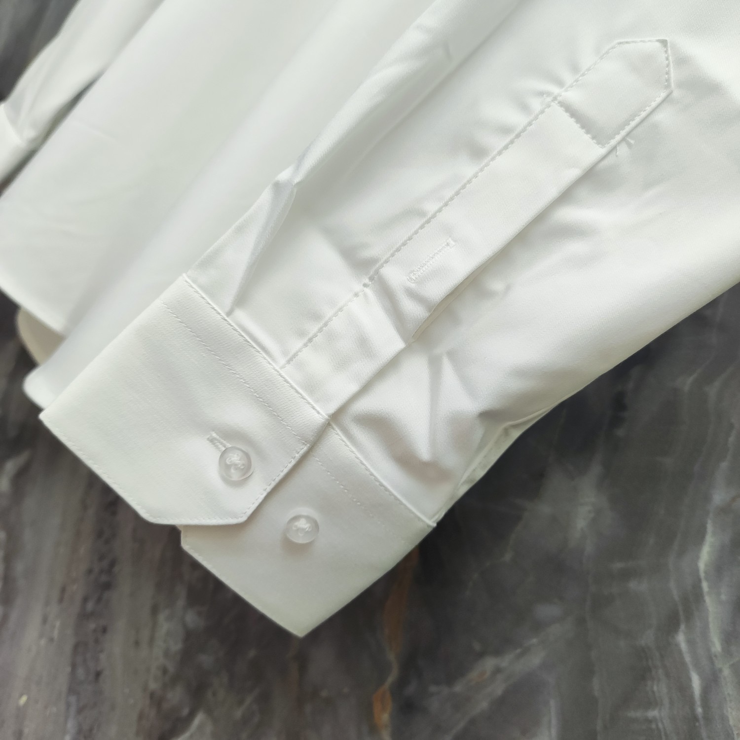 New White Letter Long Sleeve Shirt