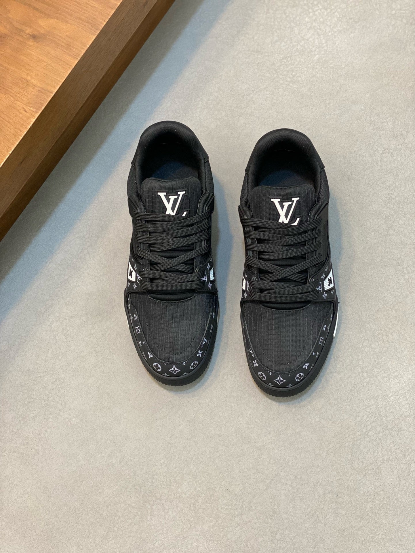 New Color-Blocked Pattern Sneakers