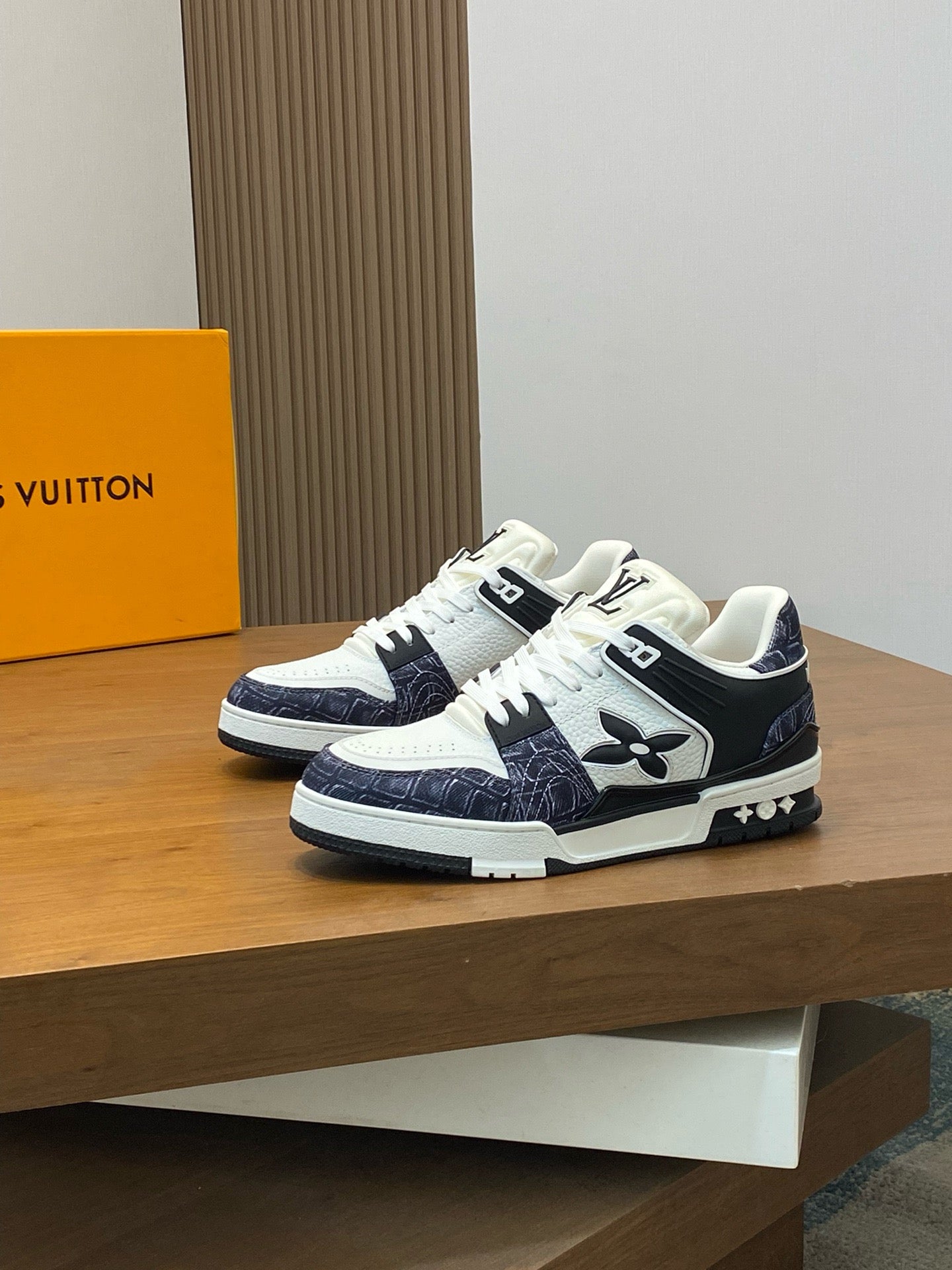 New Color-Blocked Pattern Sneakers