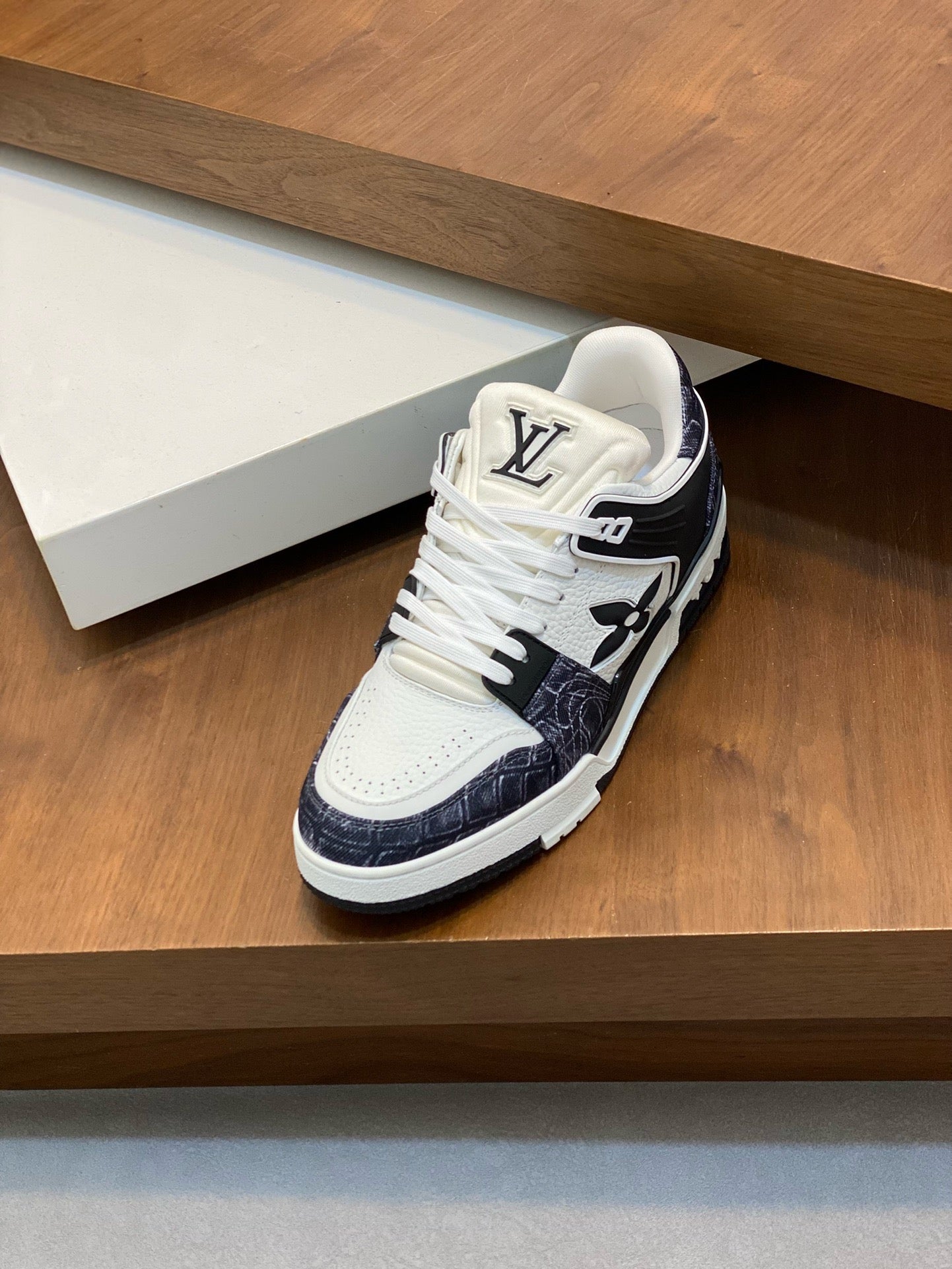 New Color-Blocked Pattern Sneakers