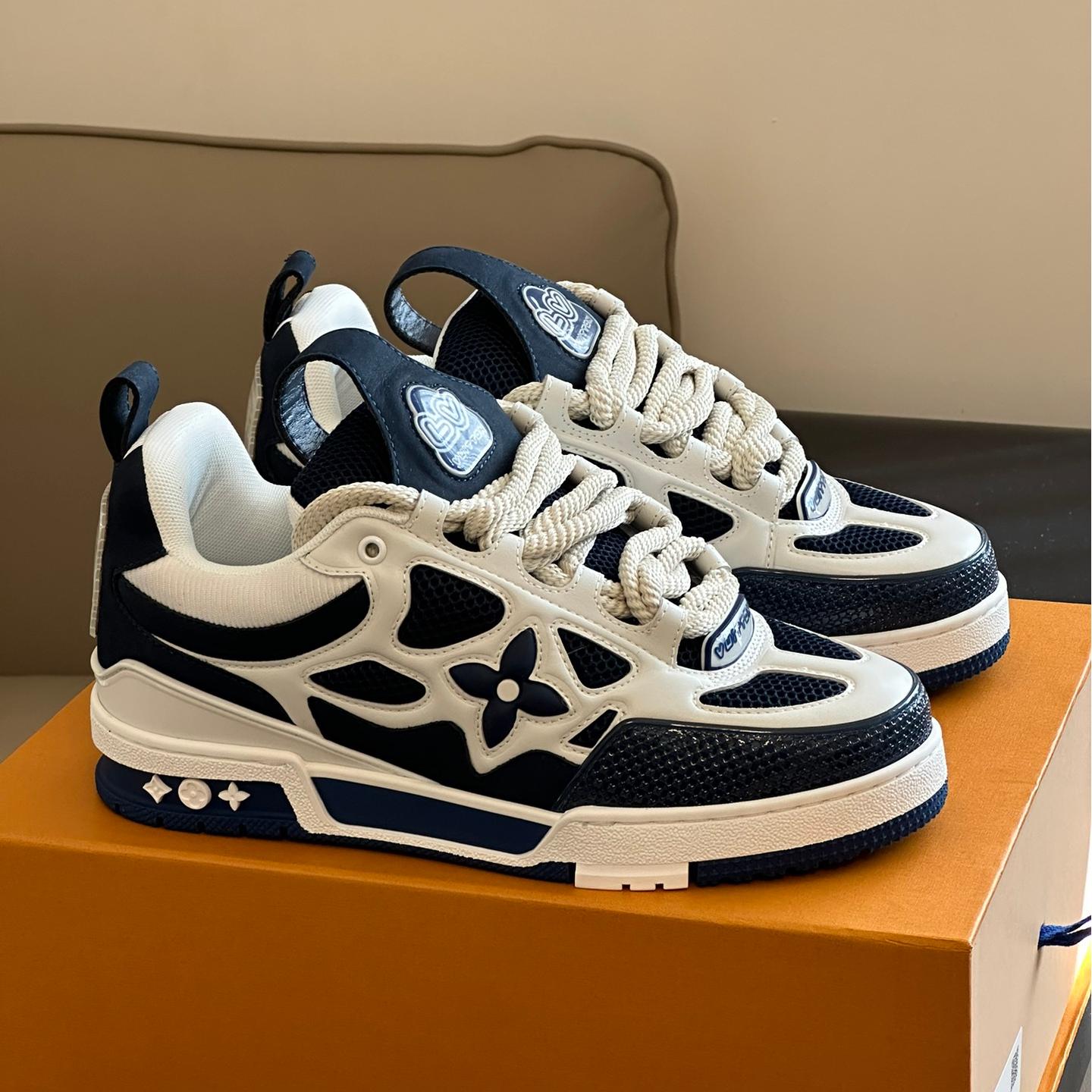 High quality sports shoes