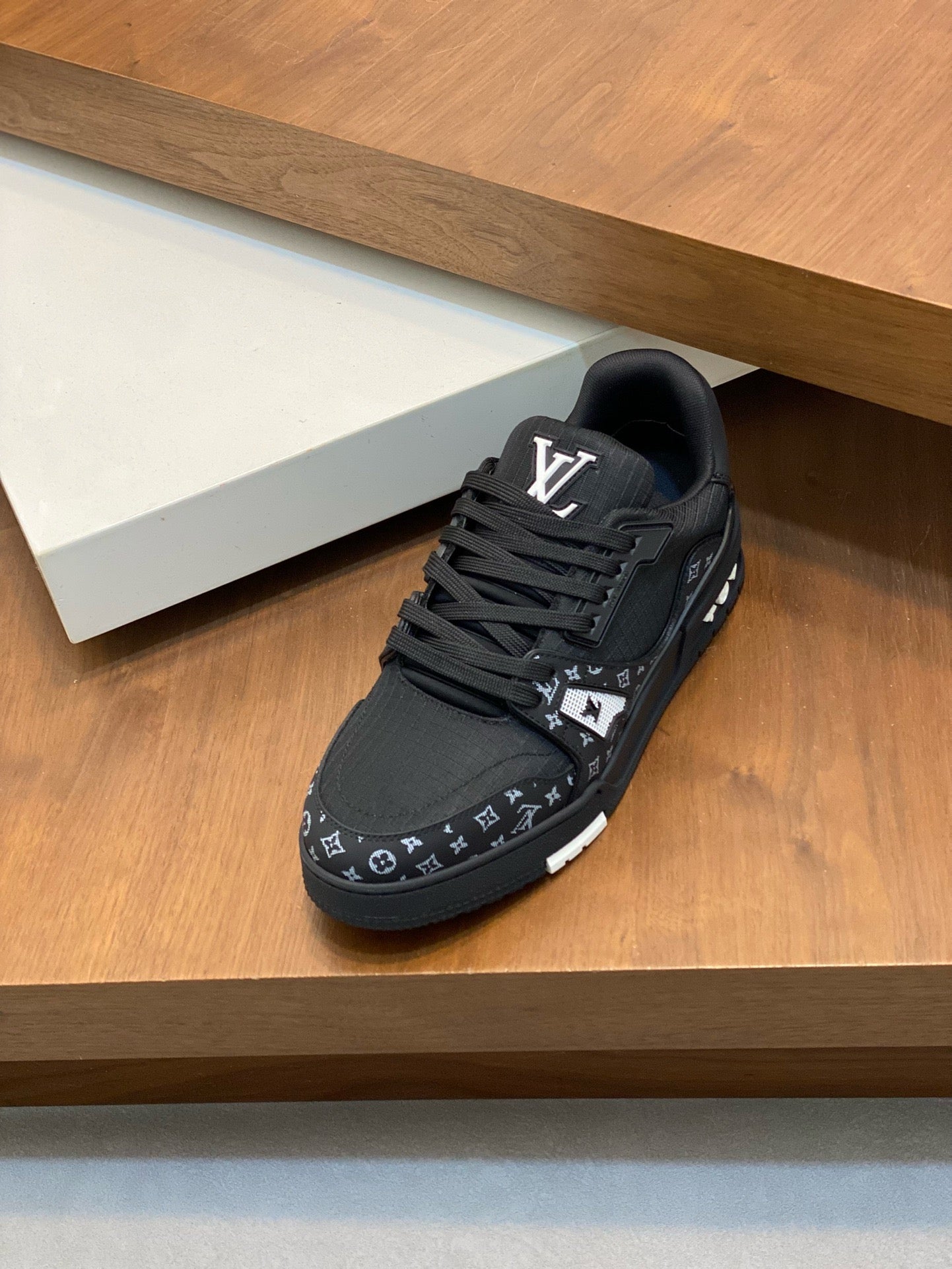 New Color-Blocked Pattern Sneakers