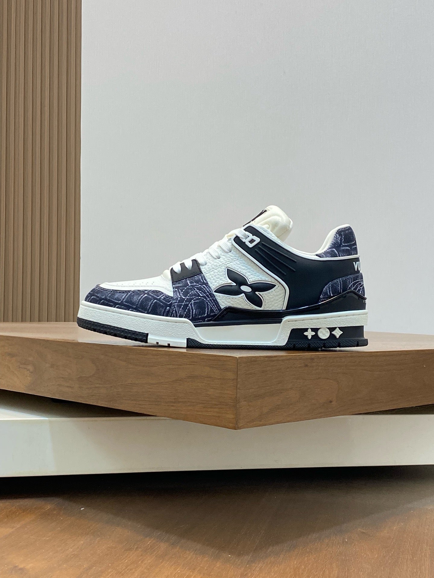 New Color-Blocked Pattern Sneakers
