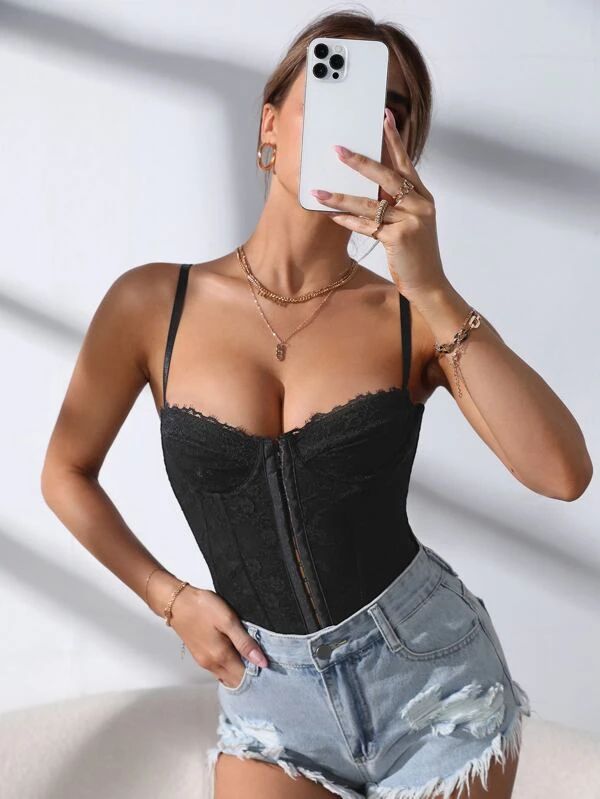 Lace Trim Hook & Eye Cami Top - leoleo123123