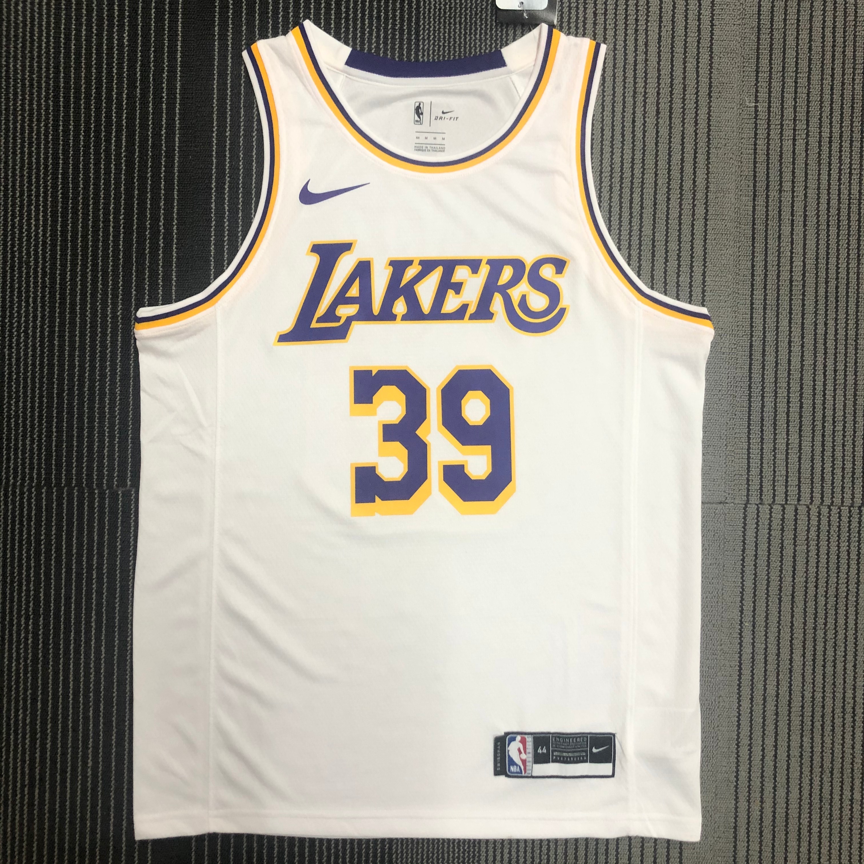 NBA Men Los Angeles Lakers #39 HOWARD Retro White Round Neck Jersey High Quality Name and Number Print - leoleo123123