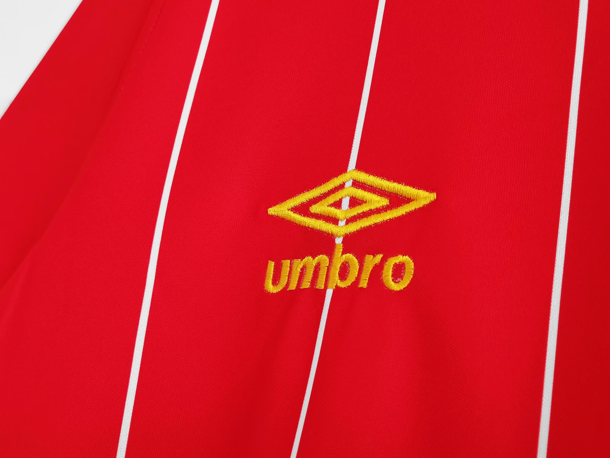 81/84 Liverpool Home Retro Jersey - leoleo123123