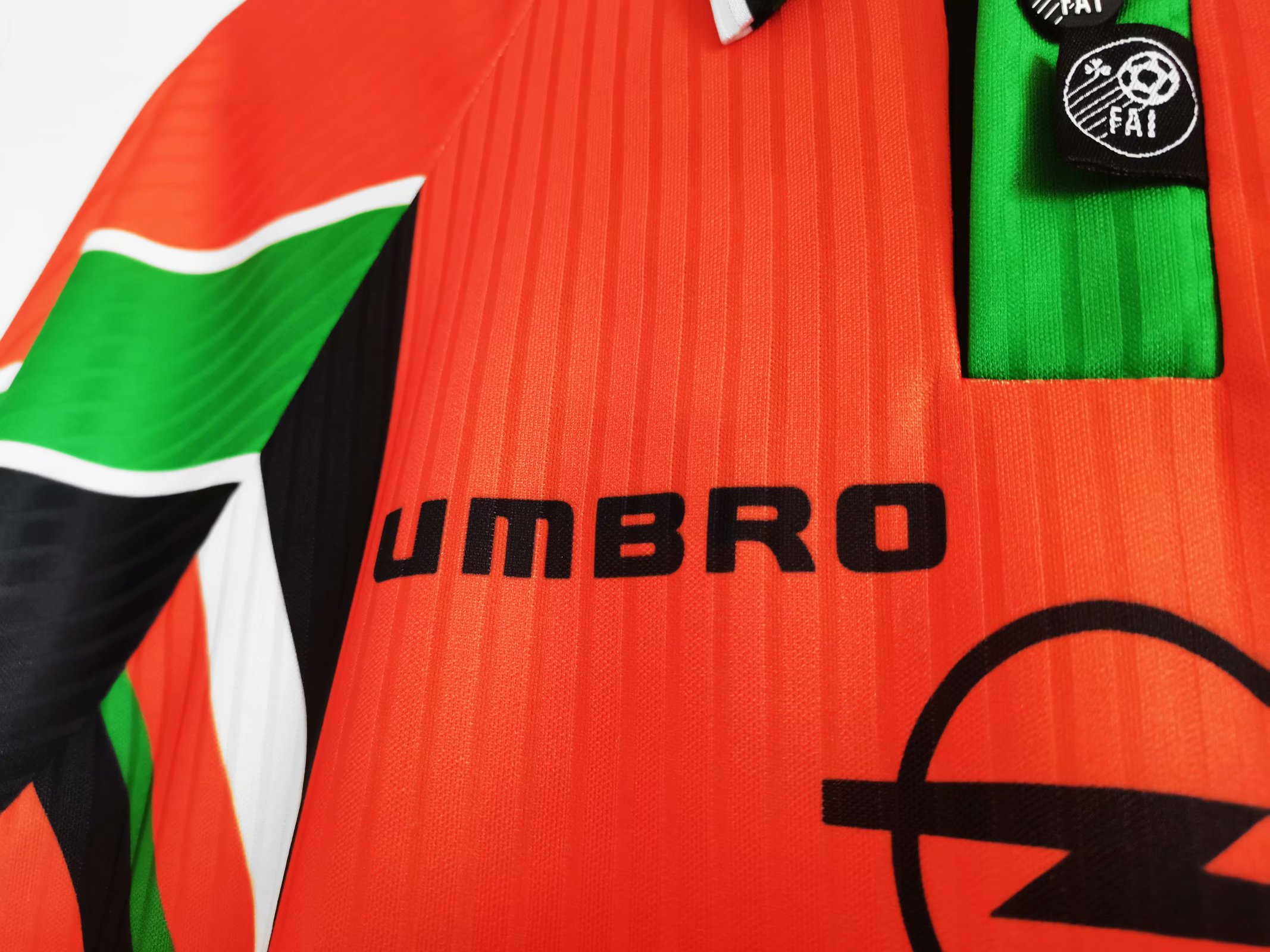 97/98 Ireland Away Retro Jersey - leoleo123123