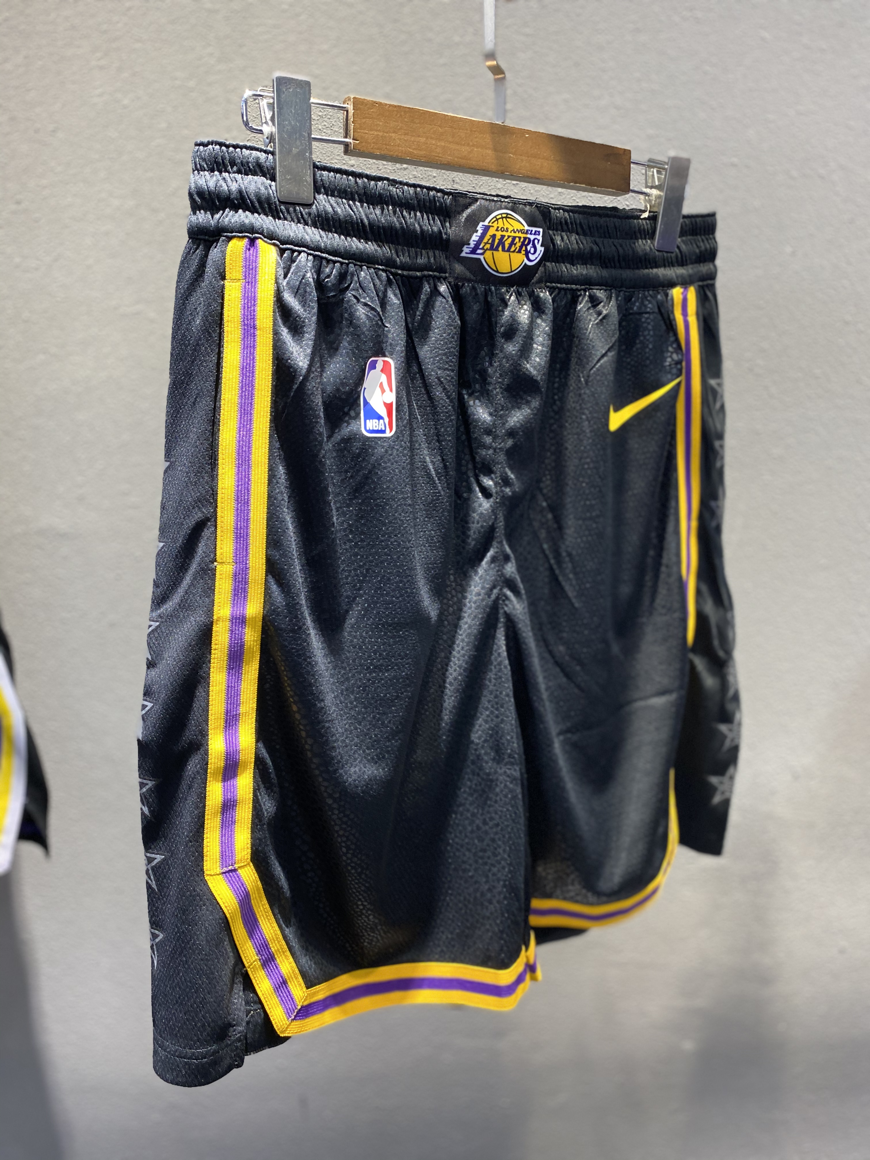 NBA Men Los Angeles Lakers Black Pant Short High Quality Name and Number Print - leoleo123123