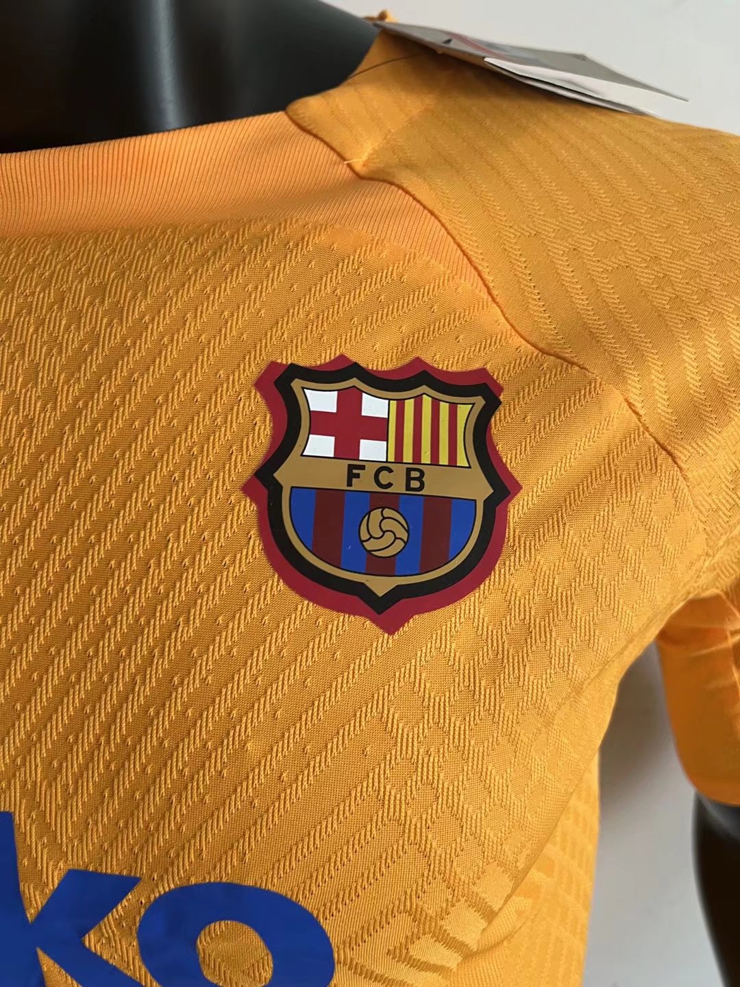 22/23 Barcelona Training Jersey Player Version 1:1 Quality - leoleo123123