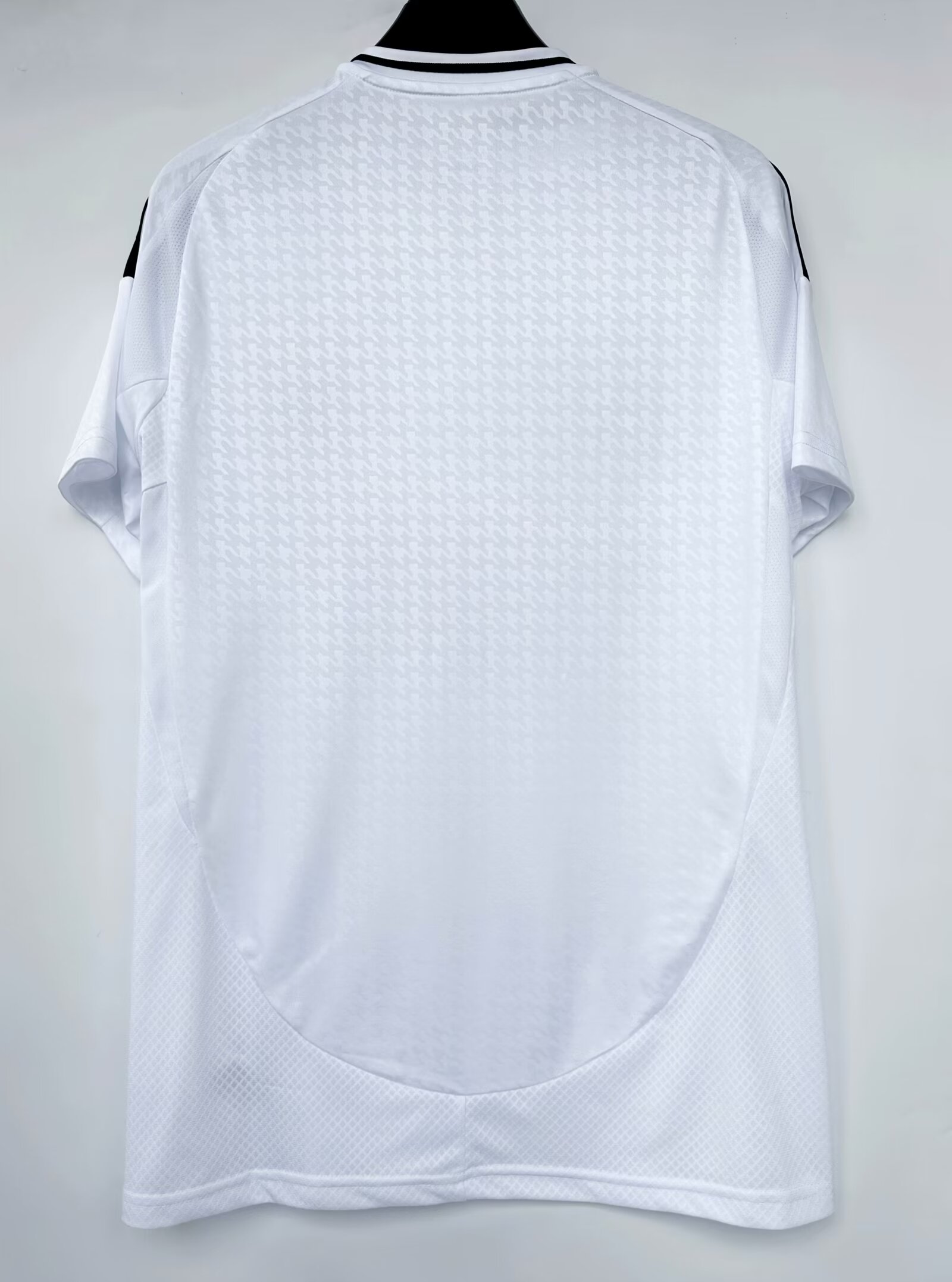 24/25 Real Madrid Home Jersey 1:1 Quality Fan Version - leoleo123123