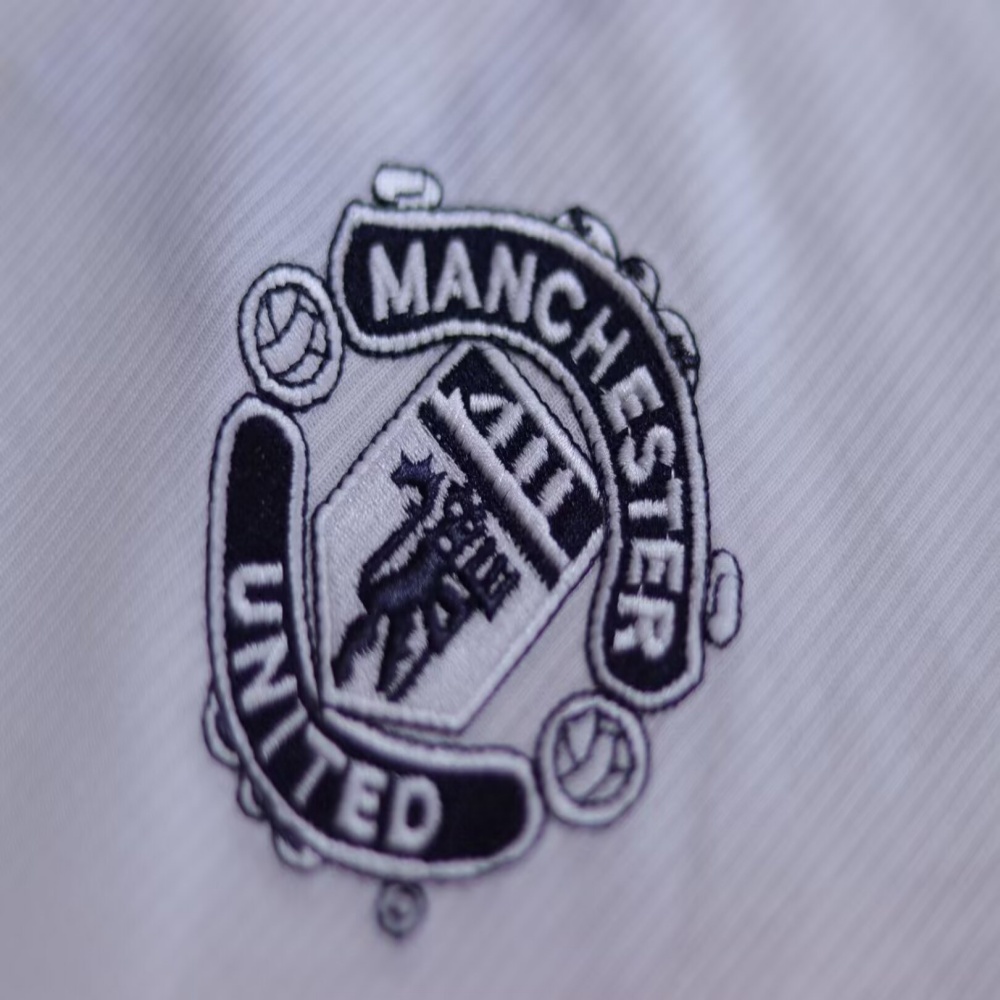 99/00 Man United White Retro Jersey - leoleo123123
