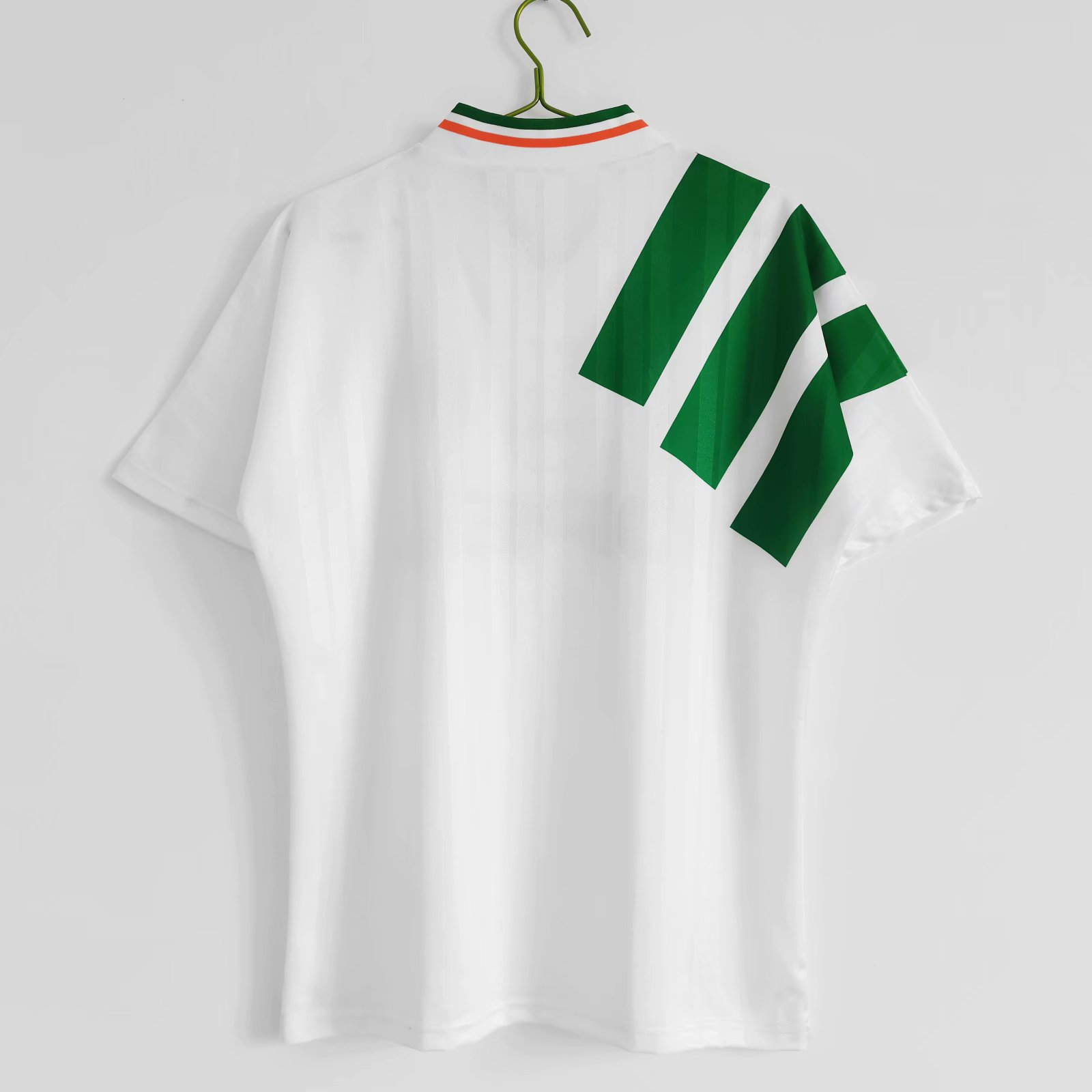 92/92 Ireland Away Retro Jersey - leoleo123123