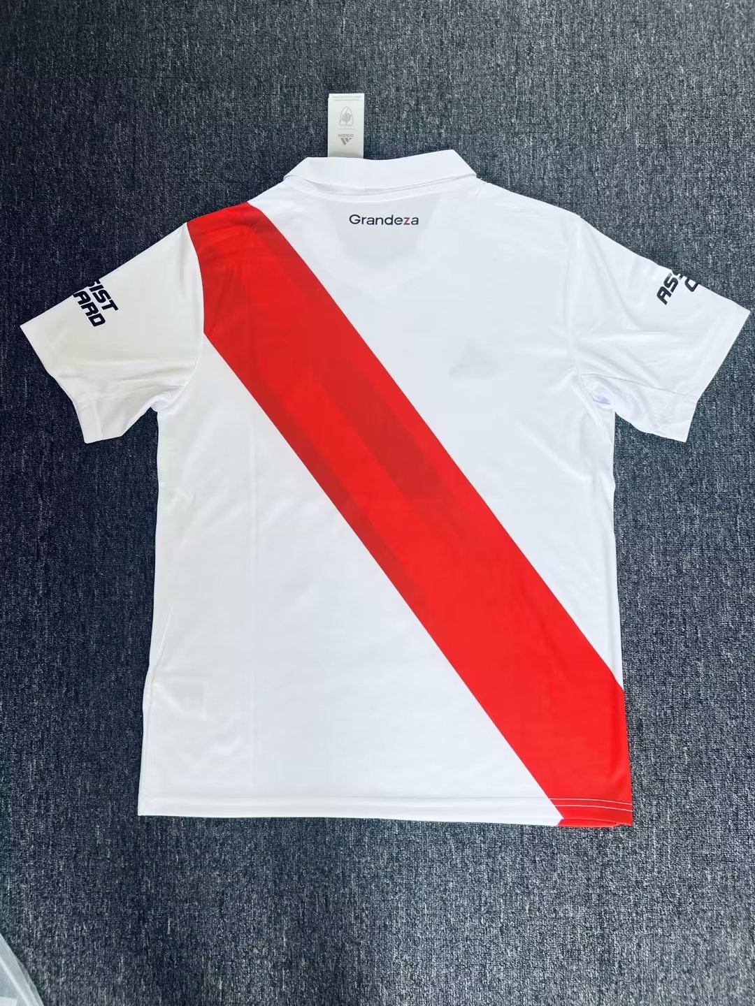 22/23 River Plate Home Jersey 佳兴 - leoleo123123