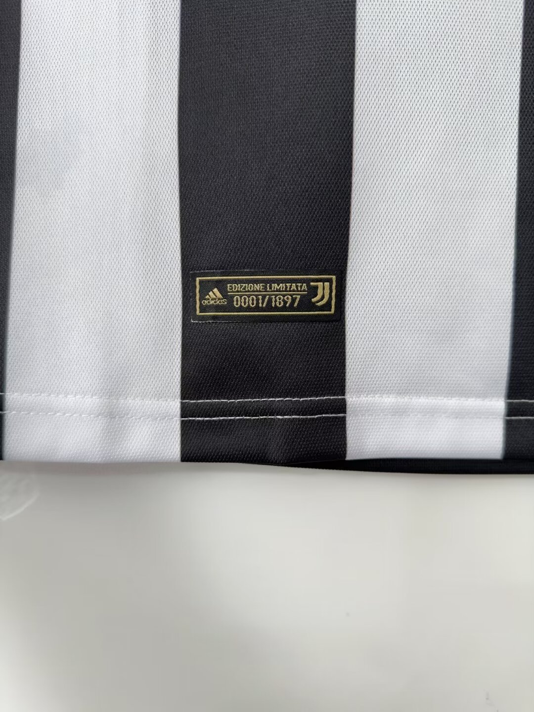 Juventus 120th anniversary Jersey Fans Version - leoleo123123