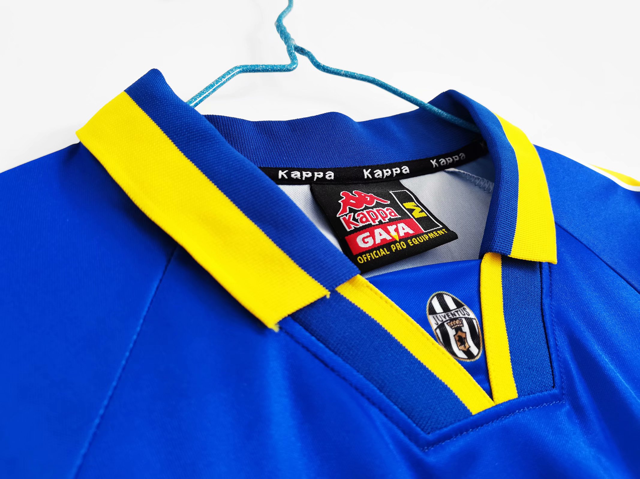 95-96 Juventus Away Retro Jersey - leoleo123123
