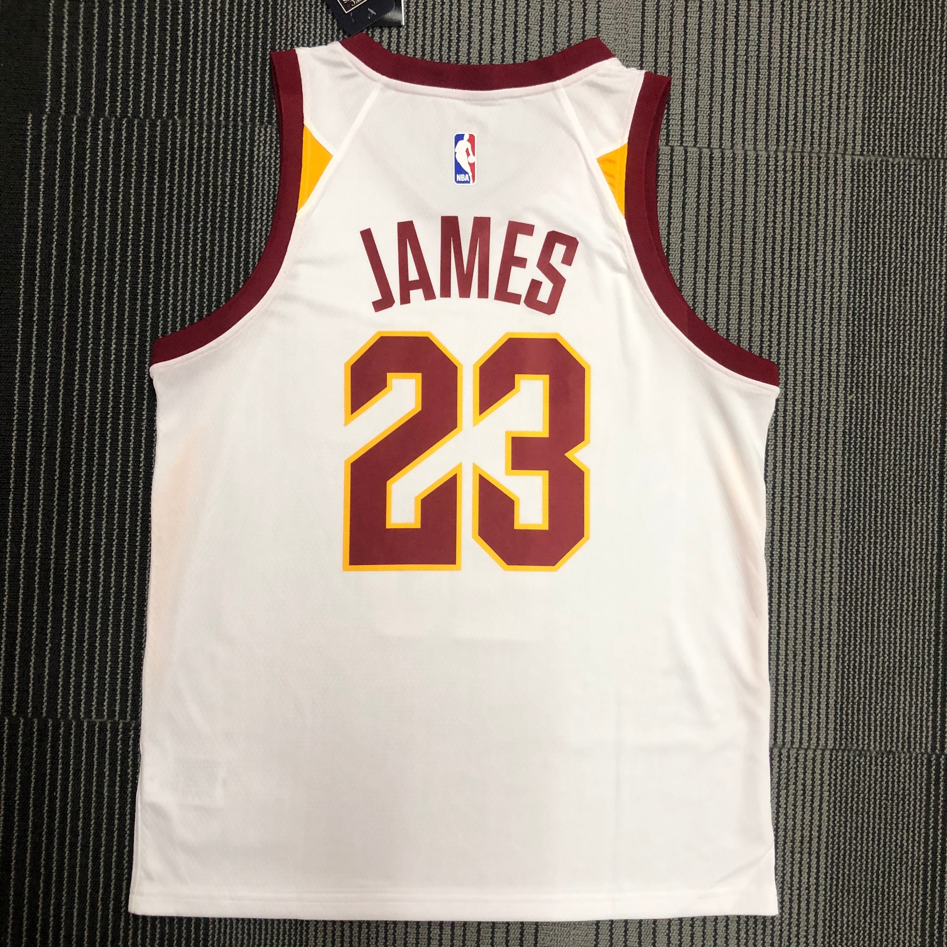 NBA Men Cleveland Cavaliers White #23 JAMES Jersey High Quality Name and Number Print - leoleo123123