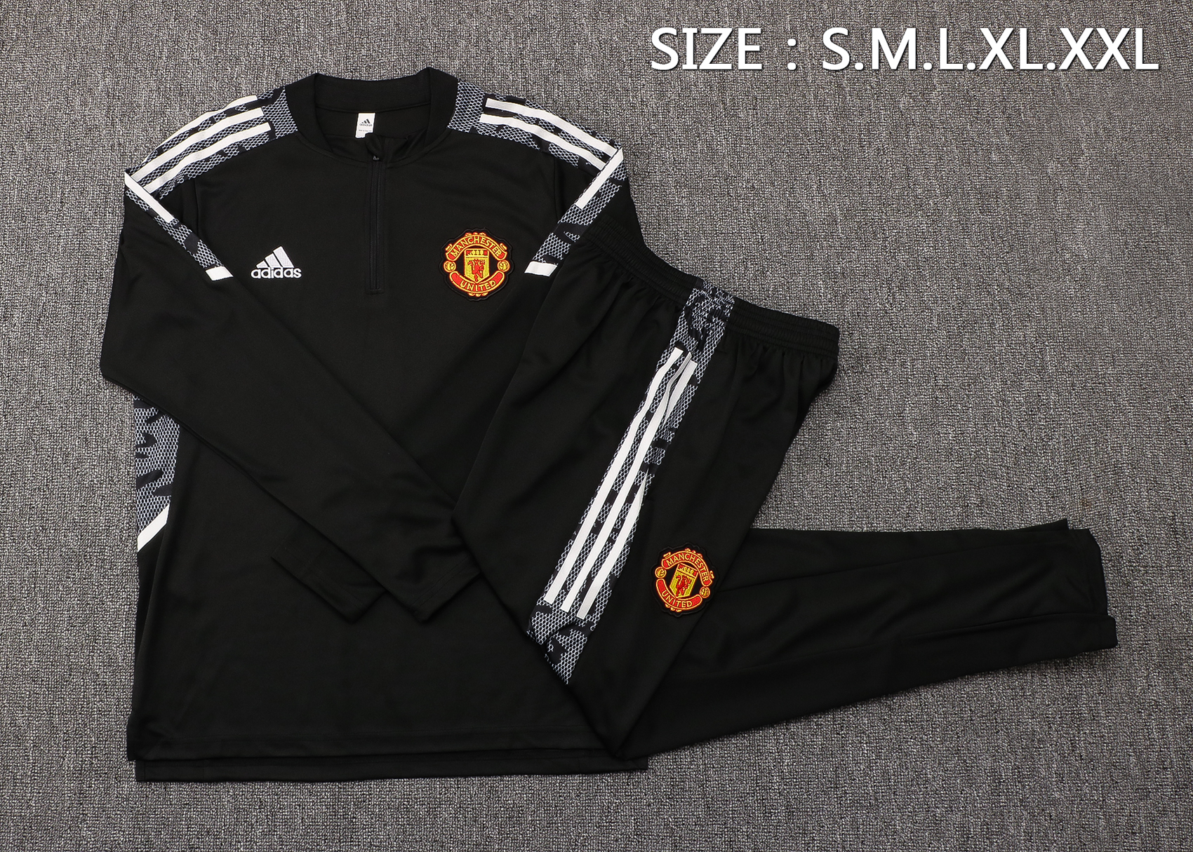 21-22 Man United Black Sweater with White Lines Tracksuit Thai Quality - leoleo123123