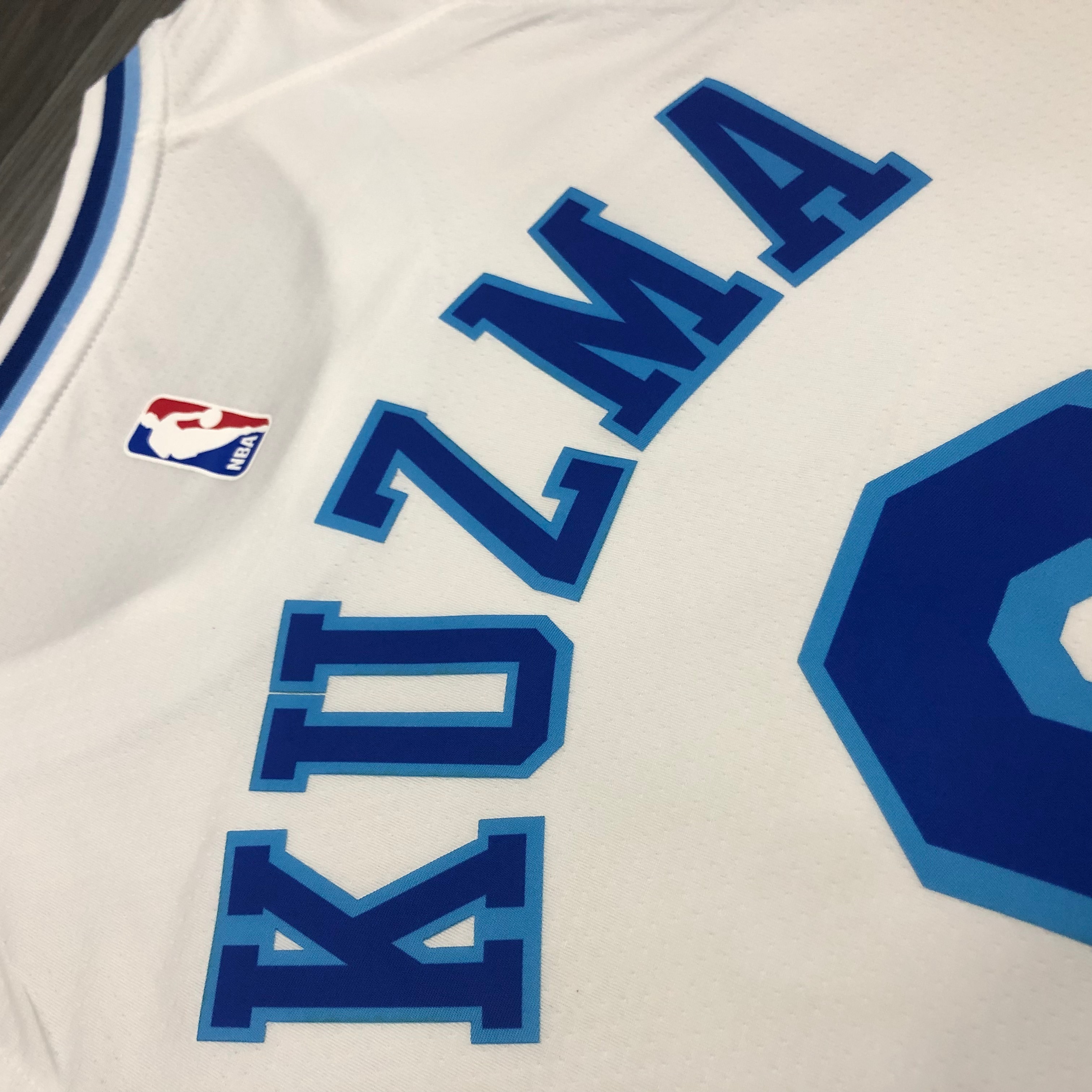 NBA Men Los Angeles Lakers Retro in Latin #0 KUZMA white Round Neck Jersey High Quality Name and Number Print - leoleo123123