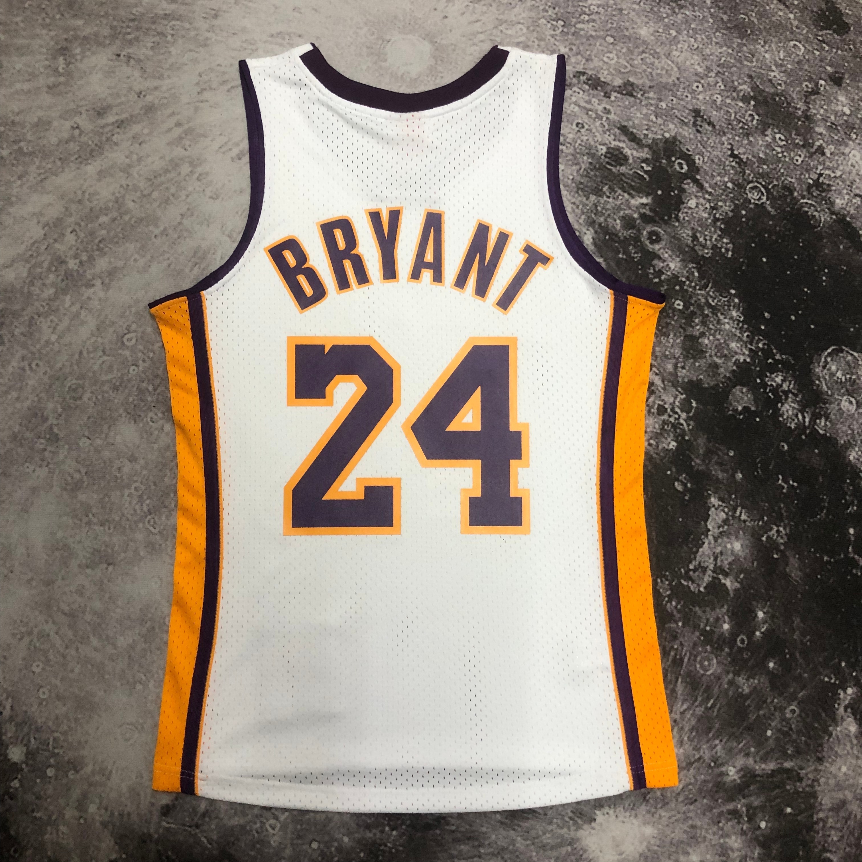 NBA Men Season 09-10 Los Angeles Lakers White #24 BRYANT Jersey High Quality Name and Number Print - leoleo123123