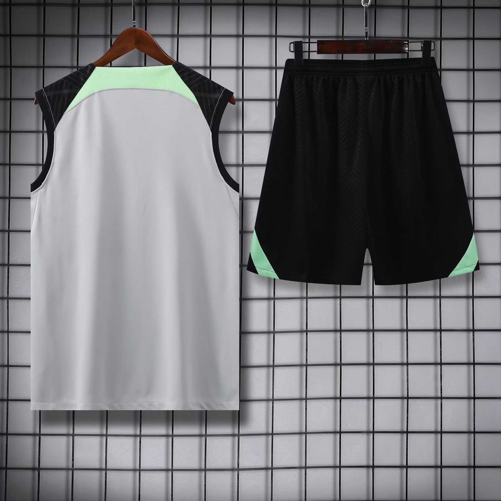 23/24 Liverpool Vest Training suit Grey Color - leoleo123123