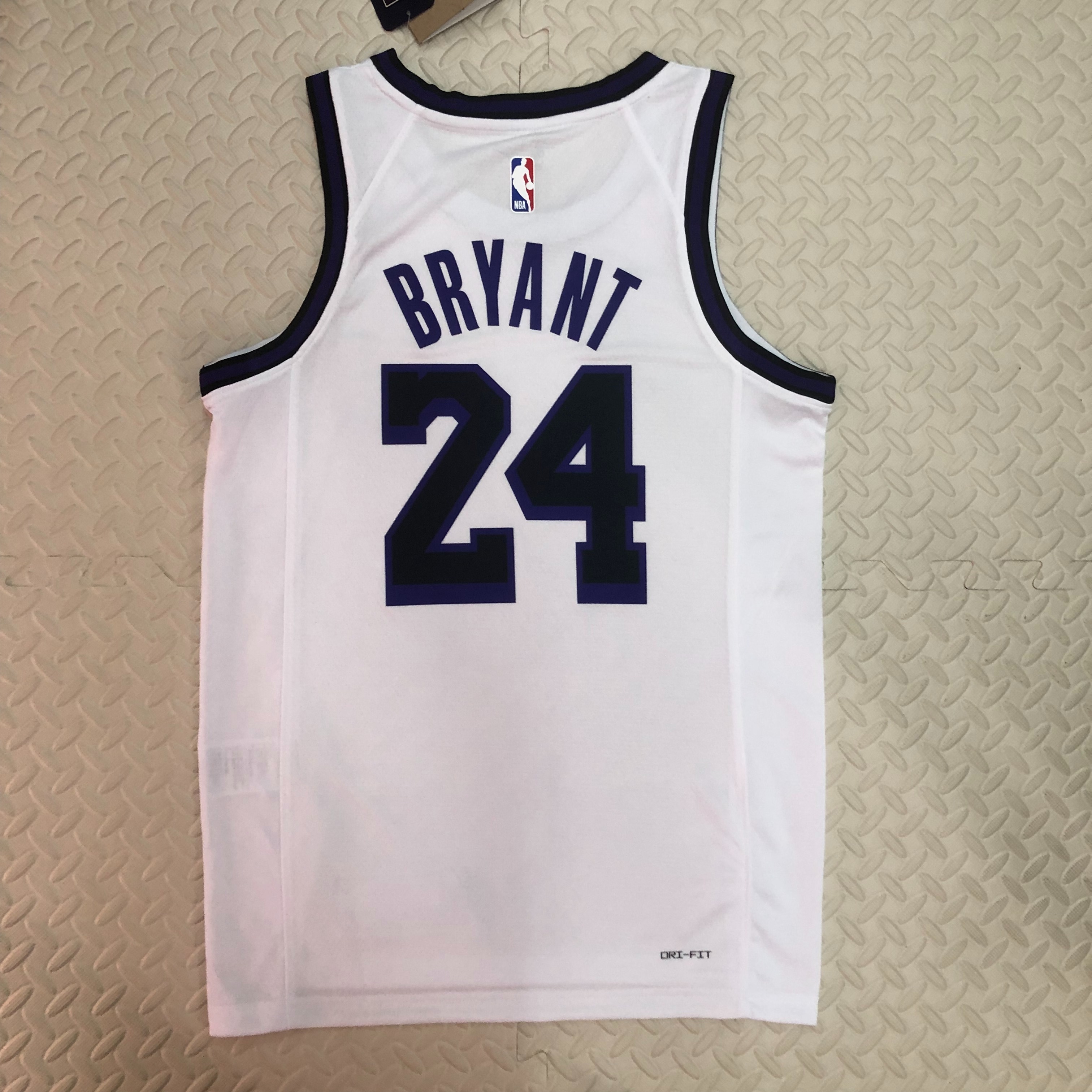 NBA Men Season 2023 Los Angeles Lakers White #24 BRYANT Jersey High Quality Name and Number Print - leoleo123123