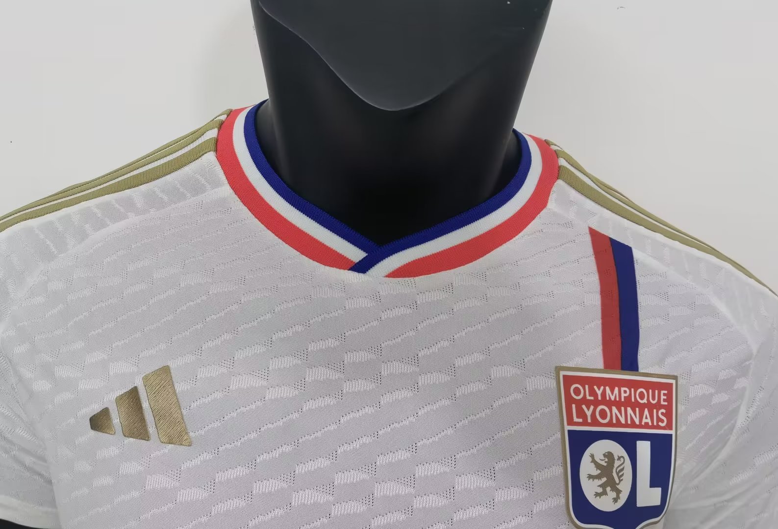 23/24 Lyon Home Jersey Player Version 1:1 Quality - leoleo123123