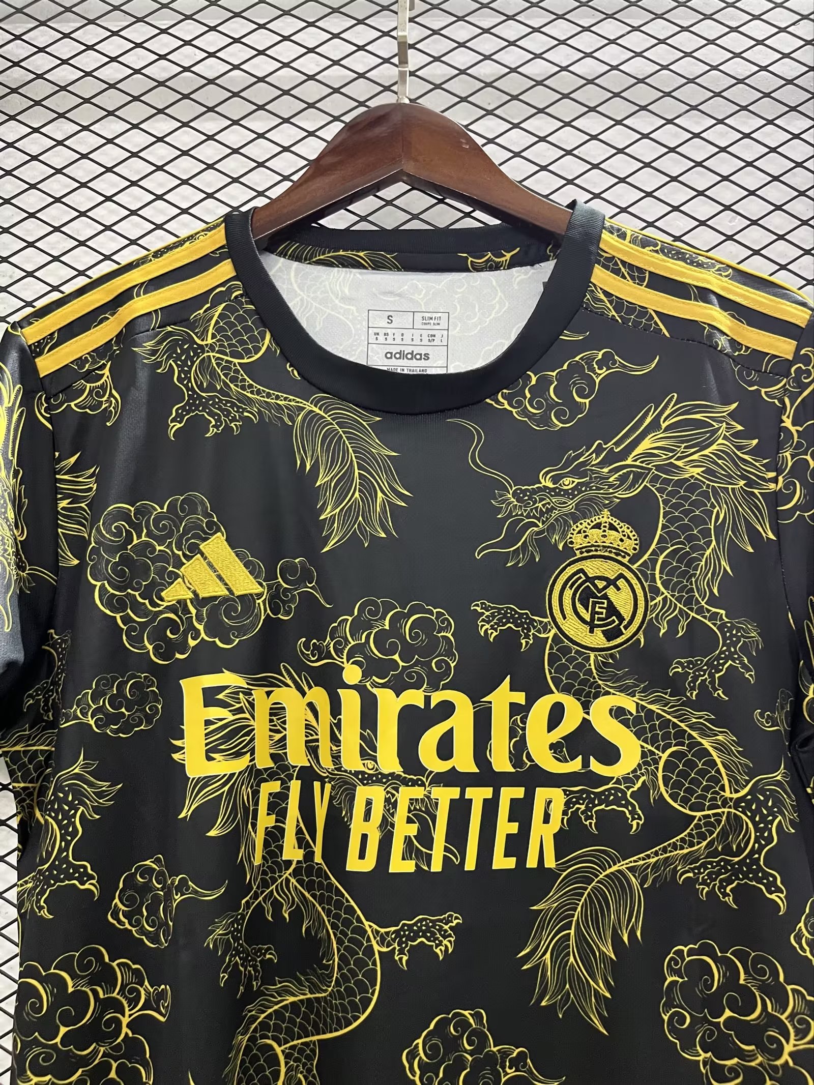 23/24 Real Madrid Special Jersey Black Color Thai Quality - leoleo123123