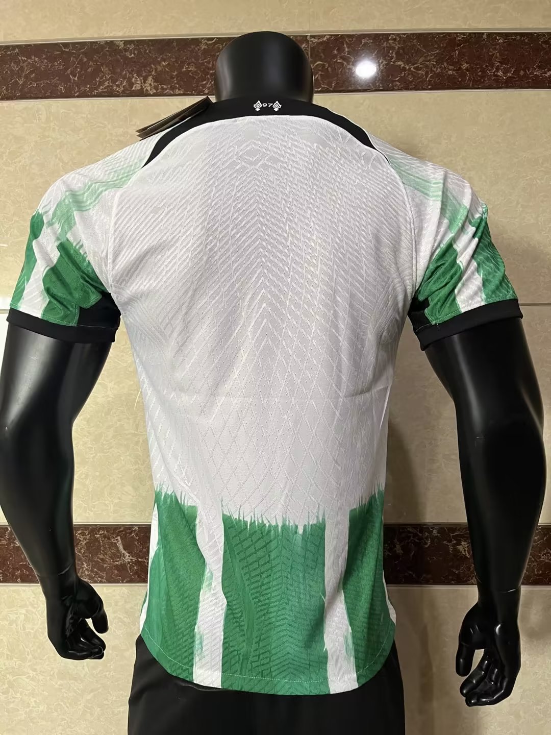 23/24 Liverpool Green With White Jersey Player Version 1:1 Quality - leoleo123123