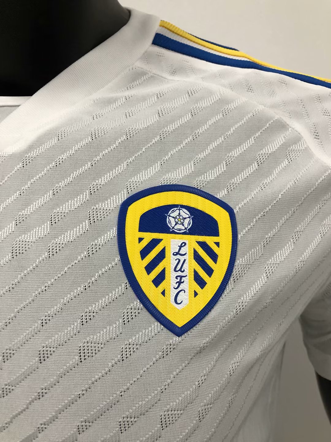 23/24 Leeds United F.C Home Jersey Player Version Thai Quality - leoleo123123