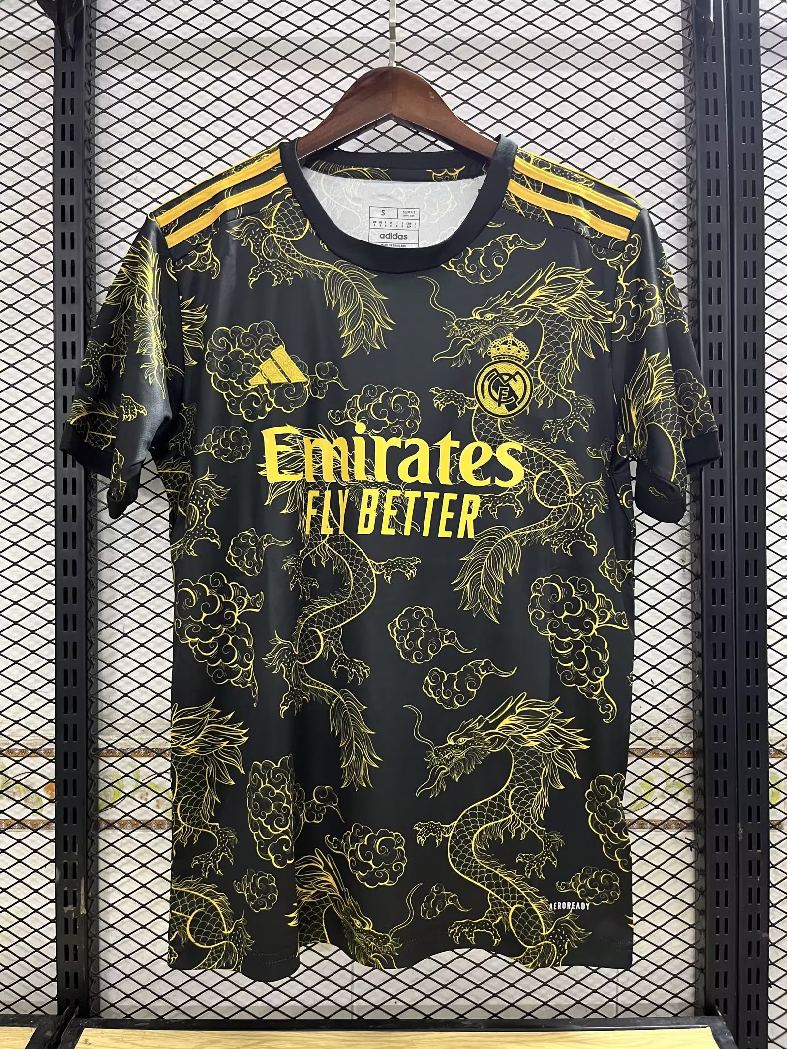 23/24 Real Madrid Special Jersey Black Color Thai Quality - leoleo123123