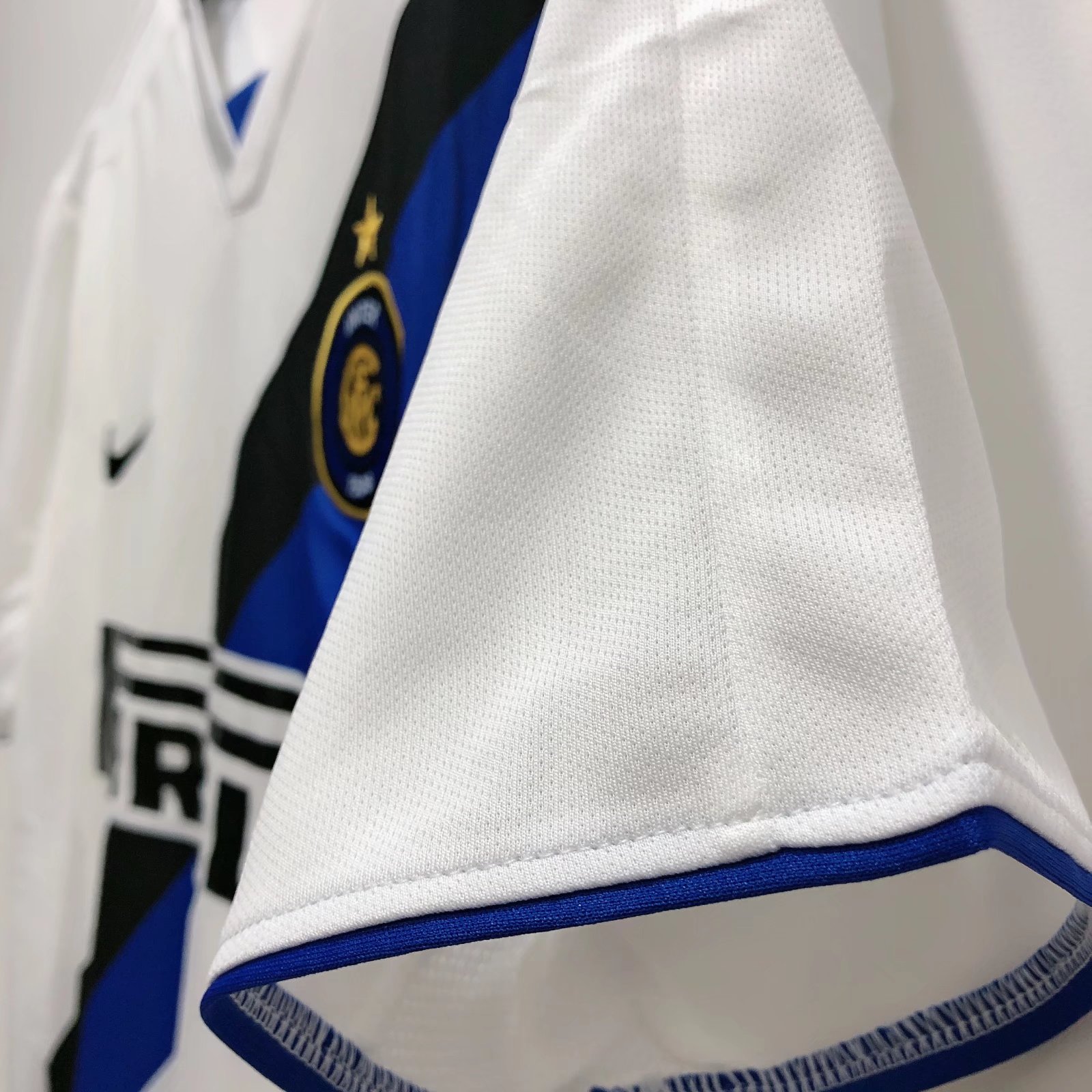 02/03 Inter Milan Away Retro Jersey - leoleo123123