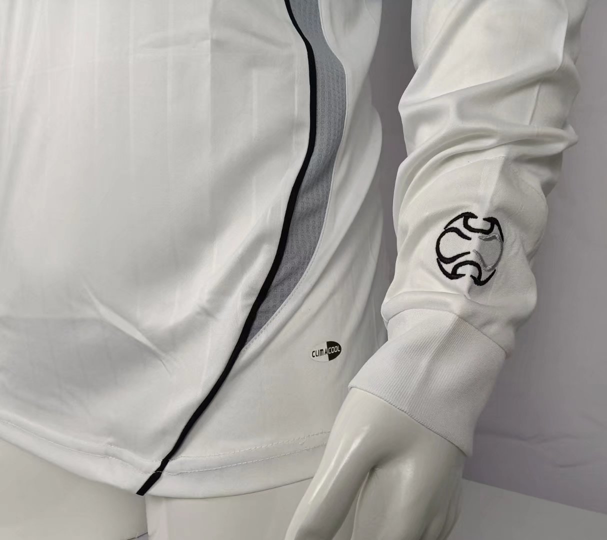 2006 Real Madrid Home Retro Jersey Long Sleeve - leoleo123123