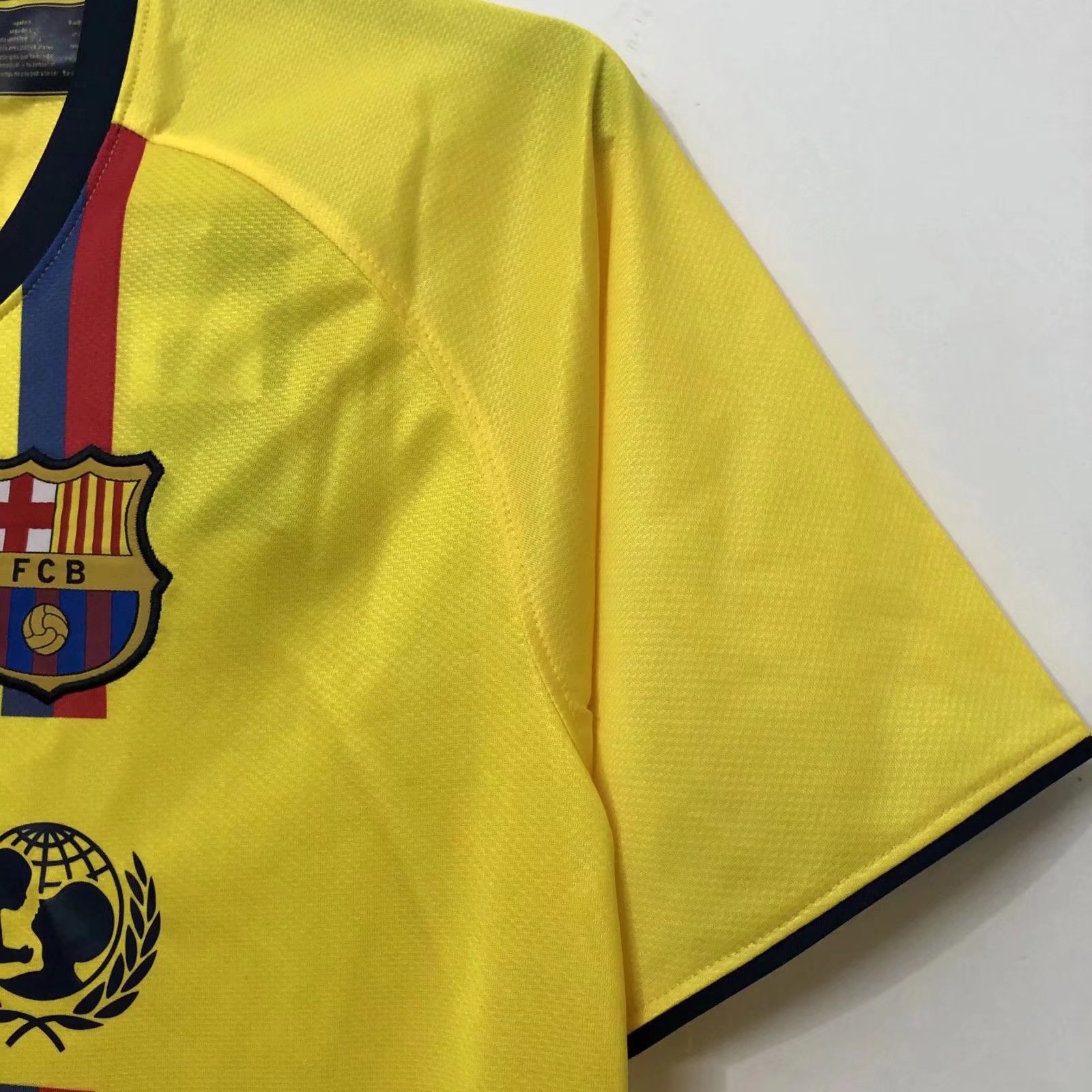 08/09 Barcelona Away Retro Jersey - leoleo123123