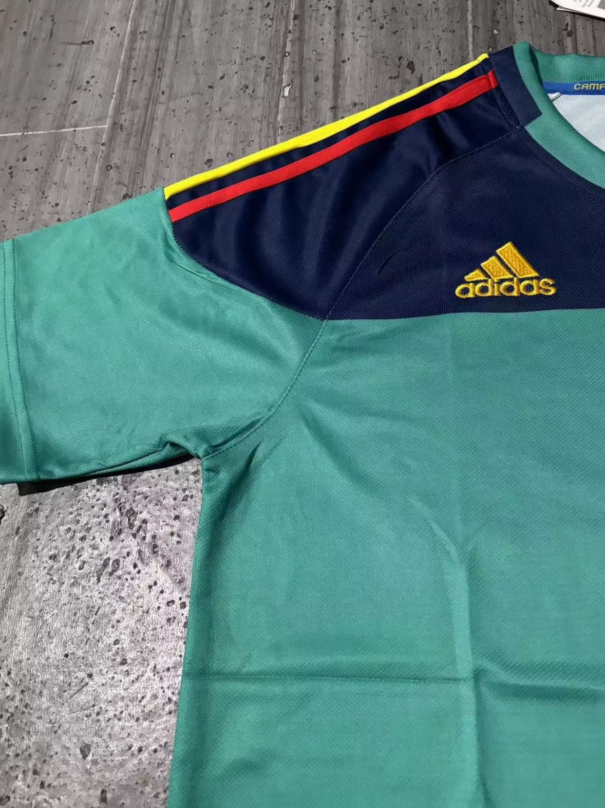 2010 Spain Goalkeeper Green Fans Version Retro Jersey - leoleo123123