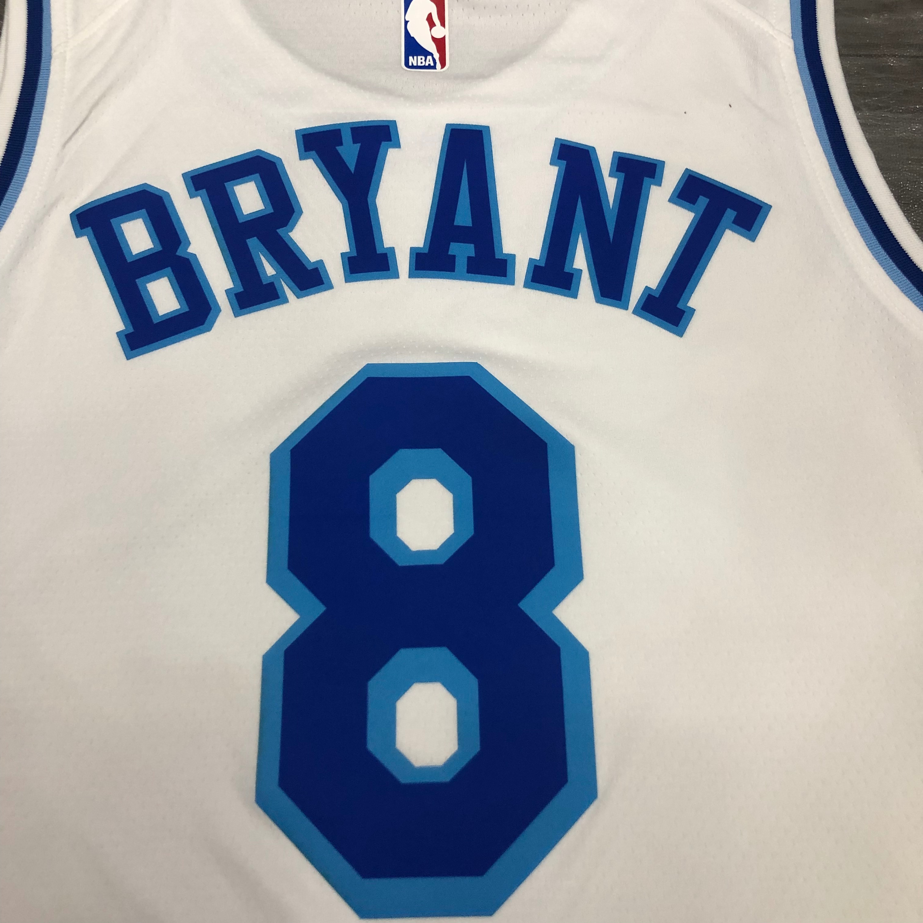 NBA Men Los Angeles Lakers Retro in Latin #8 BRYANT white Round Neck Jersey High Quality Name and Number Print - leoleo123123